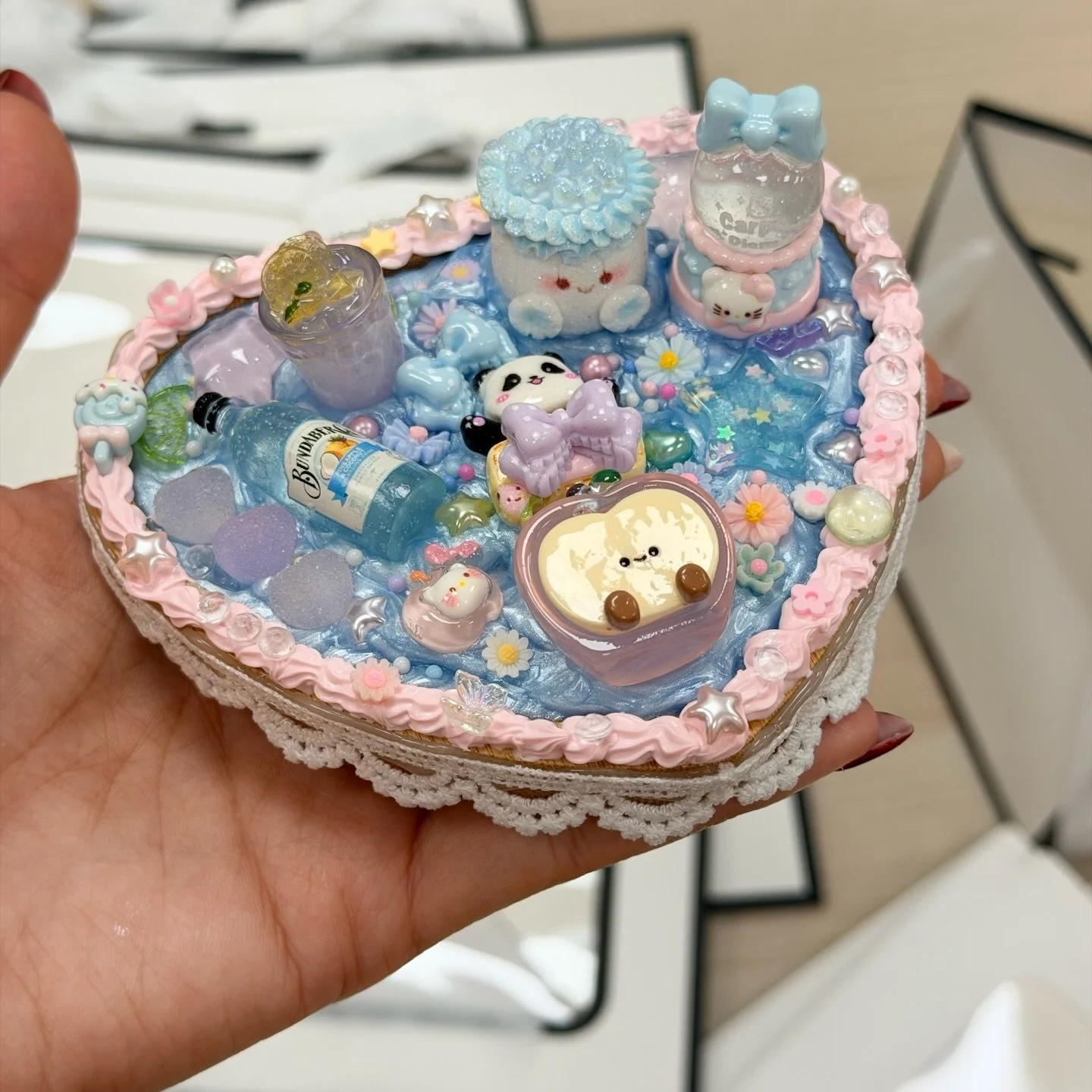 Join us to create your one-of-a-kind craft🫧💕🪄🧸❤️

#craftsofinstagram #diystudio #diycrafts #decoden #mossart