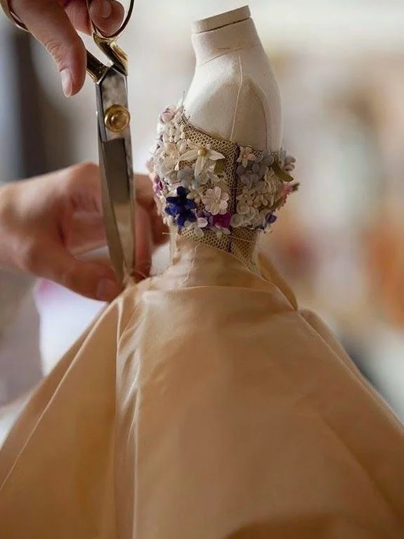 Do u want to learn draping? Welcome to join our class, the age needs older than 12 years old.

#3ddesign #clothdoll #clothesdesign #diy #diyworkshop