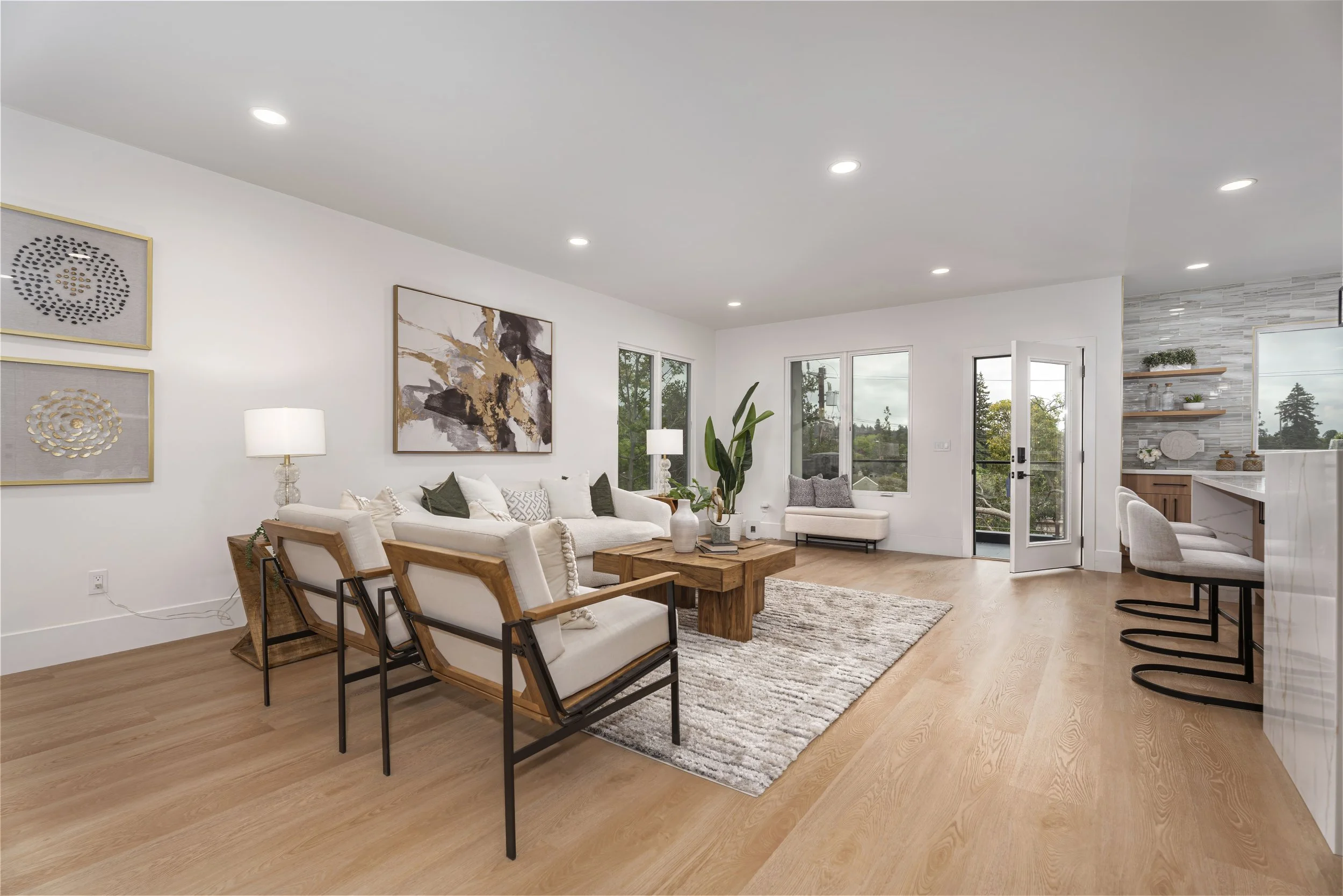 2LivingRoom-2.jpg