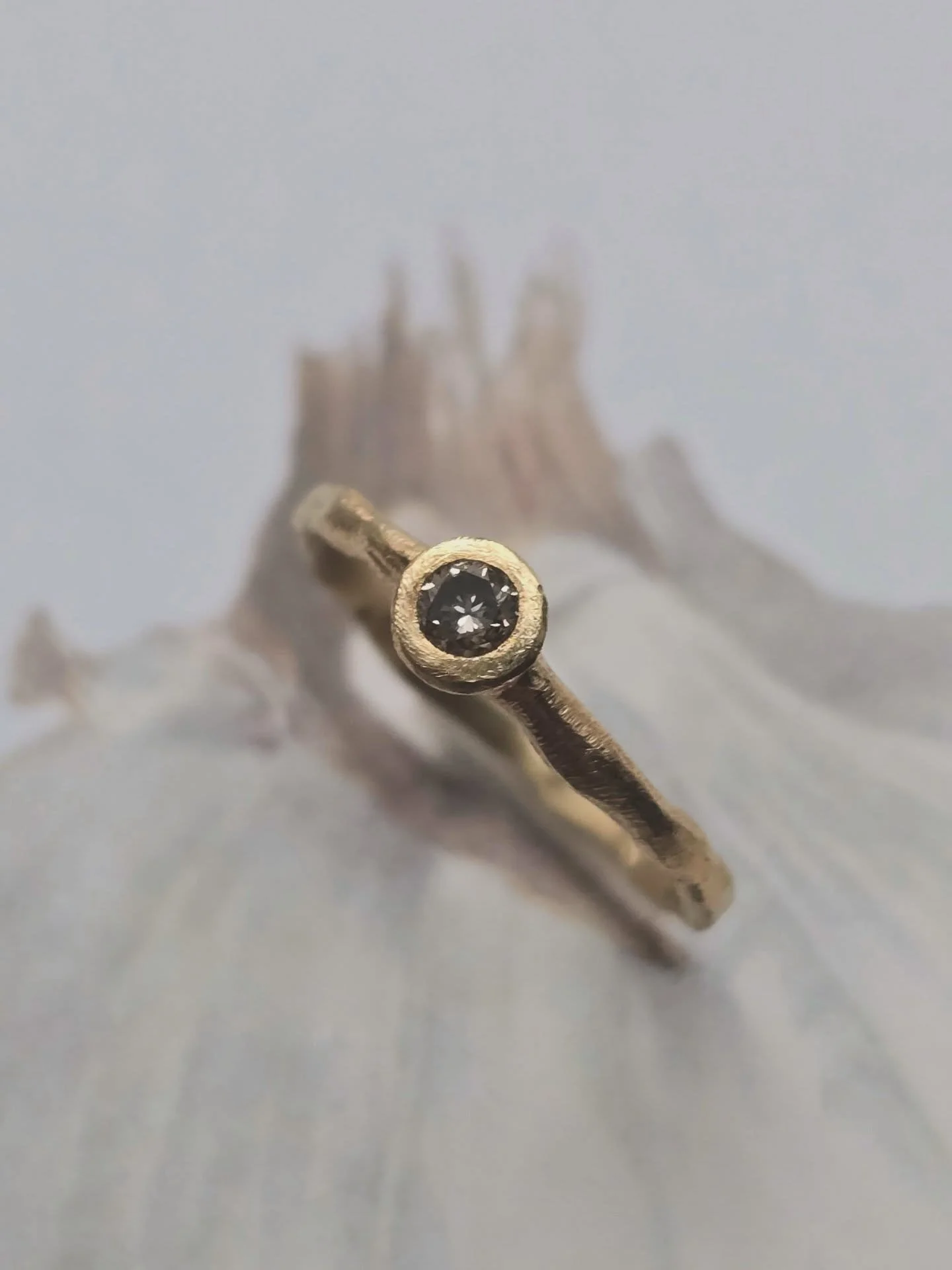 Just so you dont get the idea that this rings name is onion ring 😅 its true name will be revealed when the webshop opens up. I give myself another two weeks and then 🥁🥁🥁🥁 the webshop should be ready to reveal itself. To be honest, I am getting n