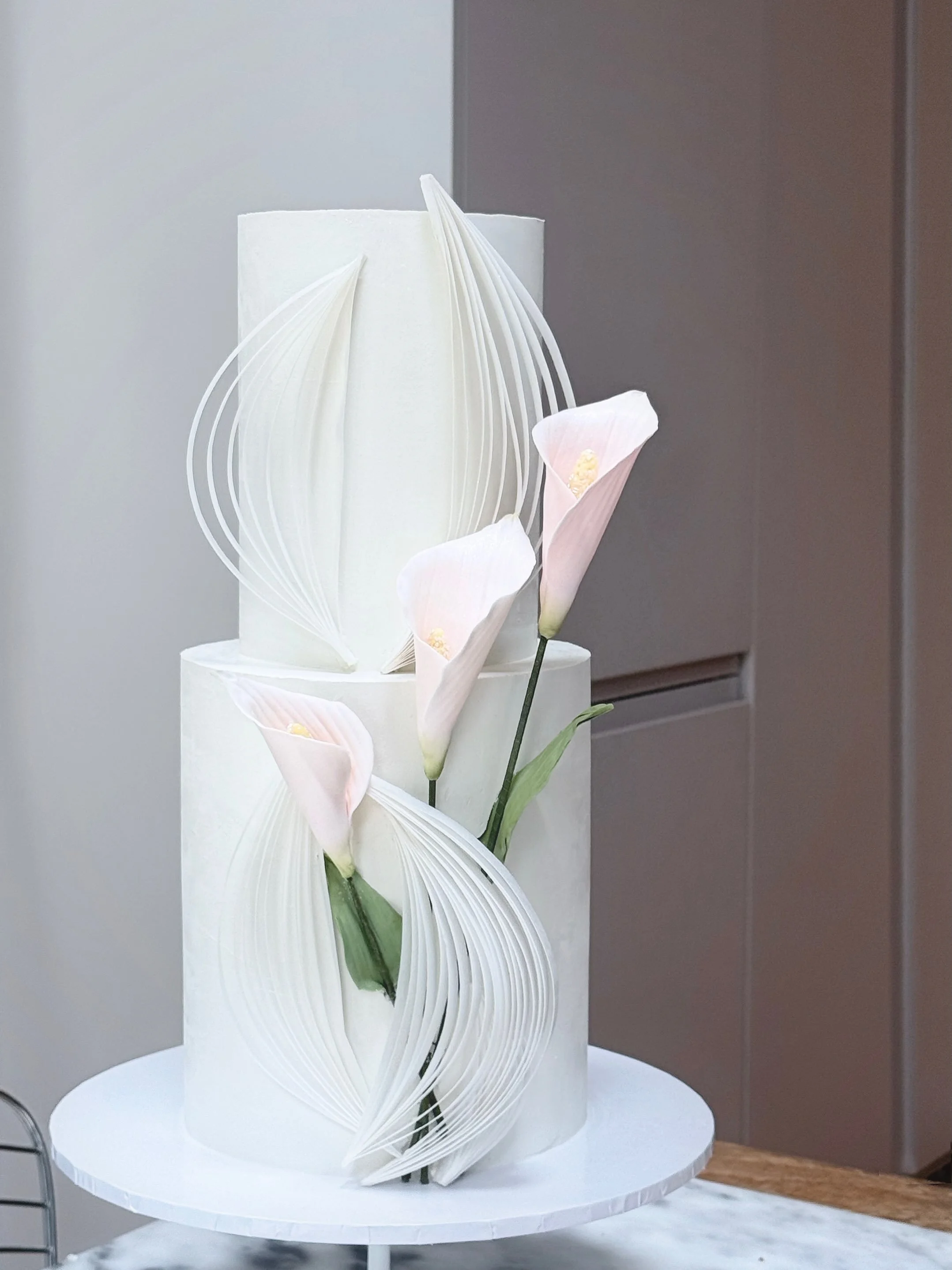This weekend&rsquo;s order was a special one ✨in more ways than one!

First things first, huge congratulations to the happy couple!💍
@issyparkes &amp; Chris, wishing you the most beautiful lifetime together 🤍

As for me it was a special challenge, 