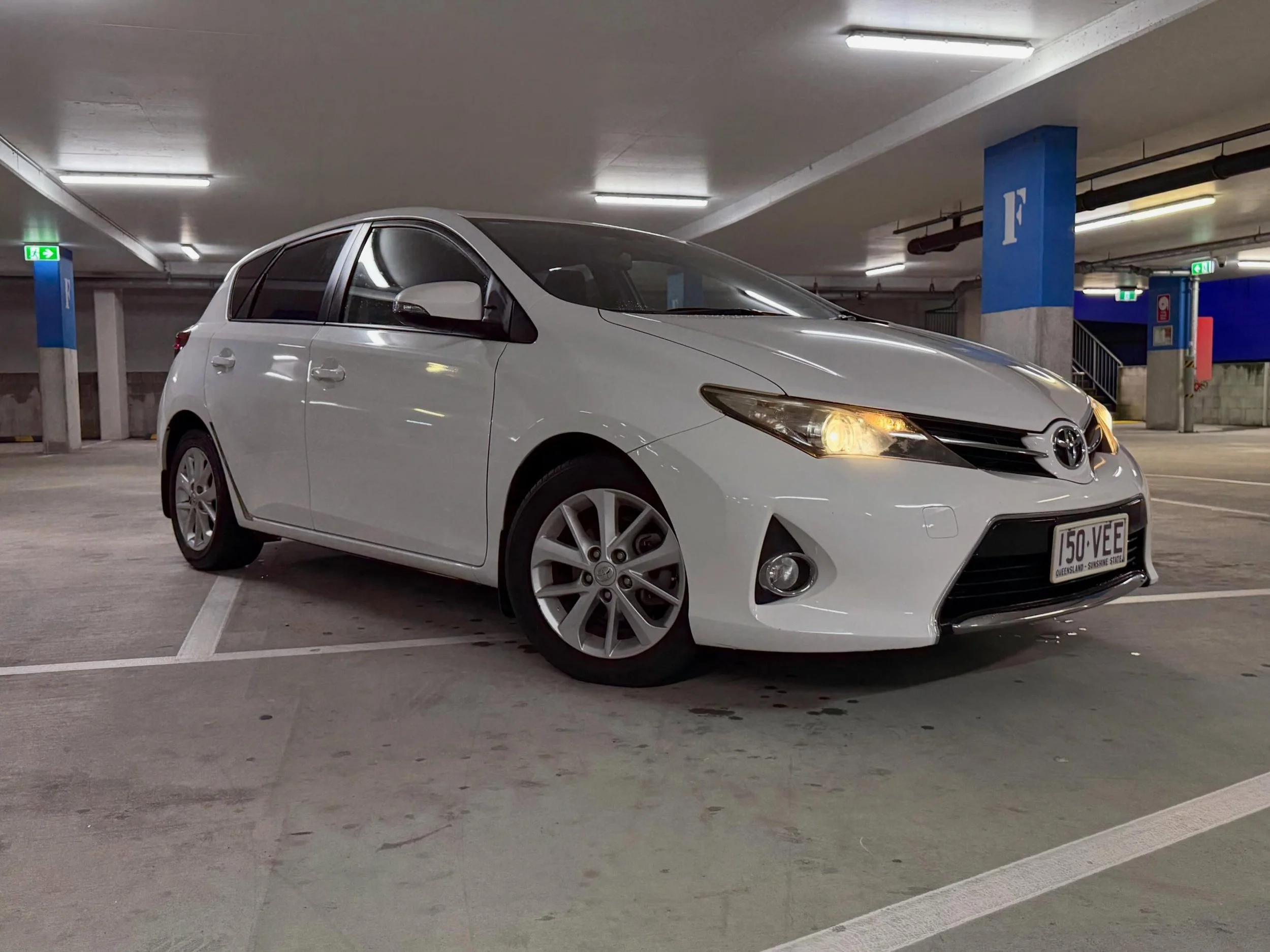 Pre-sale detail and pictures ready for advertising on this Toyota Corolla today. Not particularly bad, but likely never been detailed. Door jambs were full of dirt and engine was filthy. All cleaned ready to move onto its second owner. This car is fo
