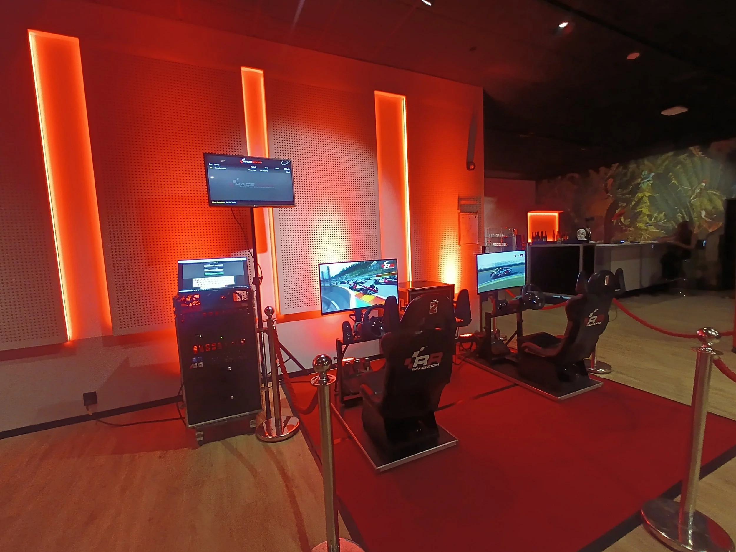 9-raceroom-stand-event.jpg