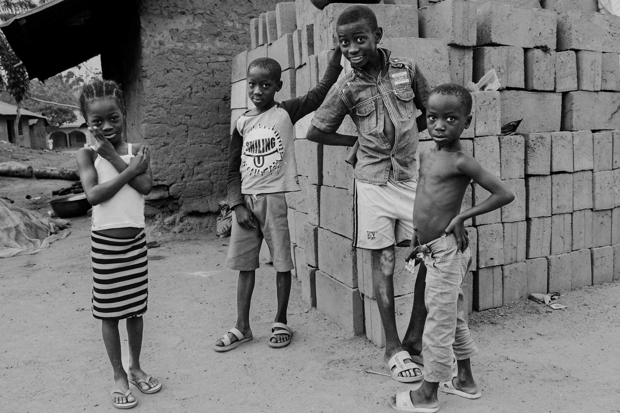 Sidy Badji udkast 24 (English Subtitles).00_27_20_22.Still008.jpg