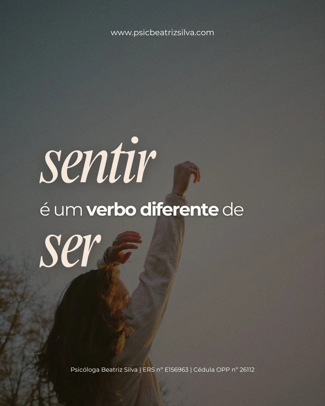 ✨ Quantas vezes d&aacute;s por ti a tratar as tuas emo&ccedil;&otilde;es como se fossem uma extens&atilde;o da tua identidade?
Como se sentir ansiedade significasse ser ansioso(a).
Como se sentir tristeza significasse ser fraco(a).

🌿 A verdade &eac