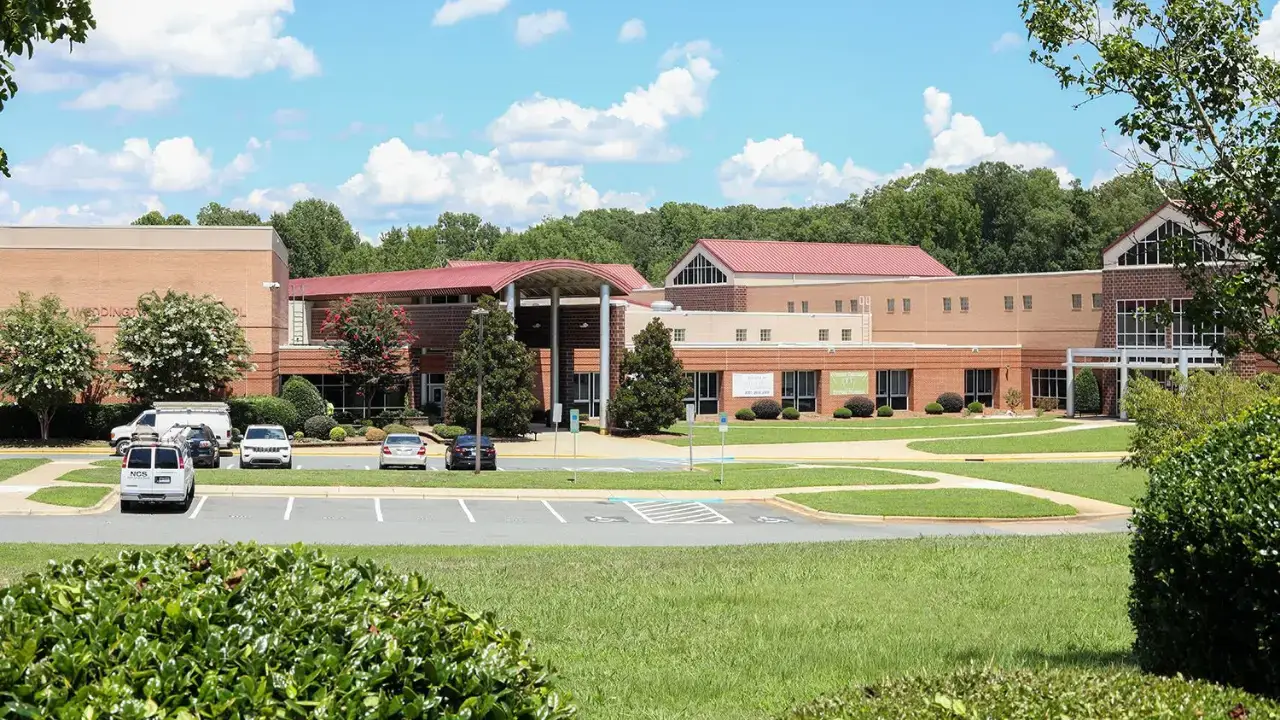 10 BEST High Schools in Charlotte NC 2025 — Top Charlotte NC Real