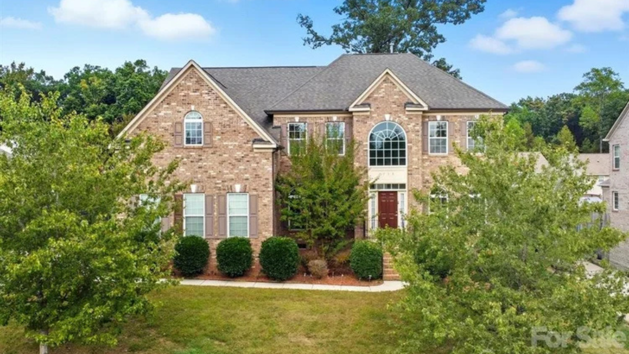 7718 Wiltshire Ridge Road North Charlotte home sold