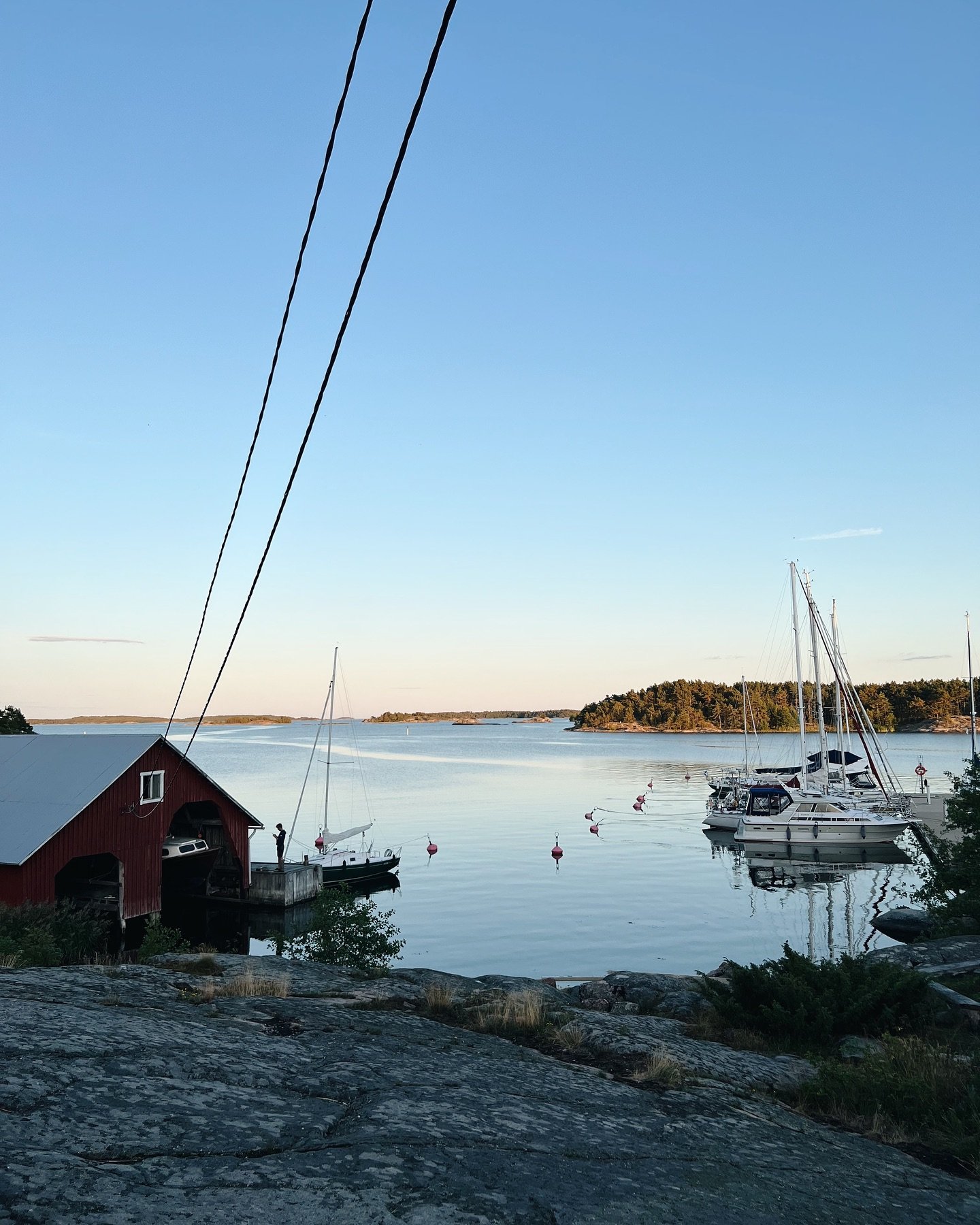 Ulkoilmaa merell&auml; ❥ Br&auml;nnsk&auml;r, paratiisisaari. N&auml;hd&auml;&auml;nk&ouml; kes&auml;kuun melontakurssilla? 

P.S. Laita videoihin &auml;&auml;net p&auml;&auml;lle! ♡