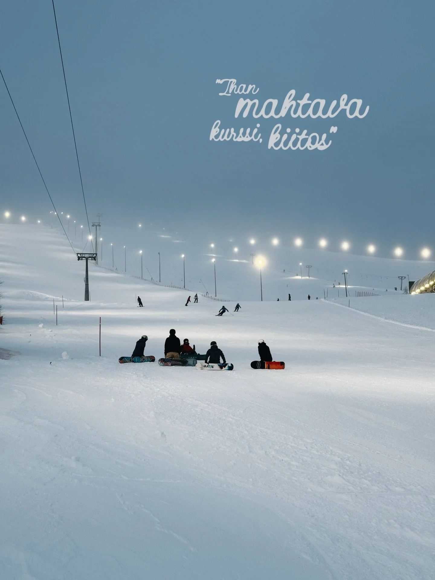 &ldquo;Aivan mahtava kurssi, kiitos&rdquo; &ndash; Aikuisten Laskutreenip&auml;iv&auml;ss&auml; meininki oli mainio, kiitos osallistujille! <3  Treenasimme Yll&auml;ksell&auml; p&auml;iv&auml;n rinteit&auml; luovasti hy&ouml;dynt&auml;en tavoittee