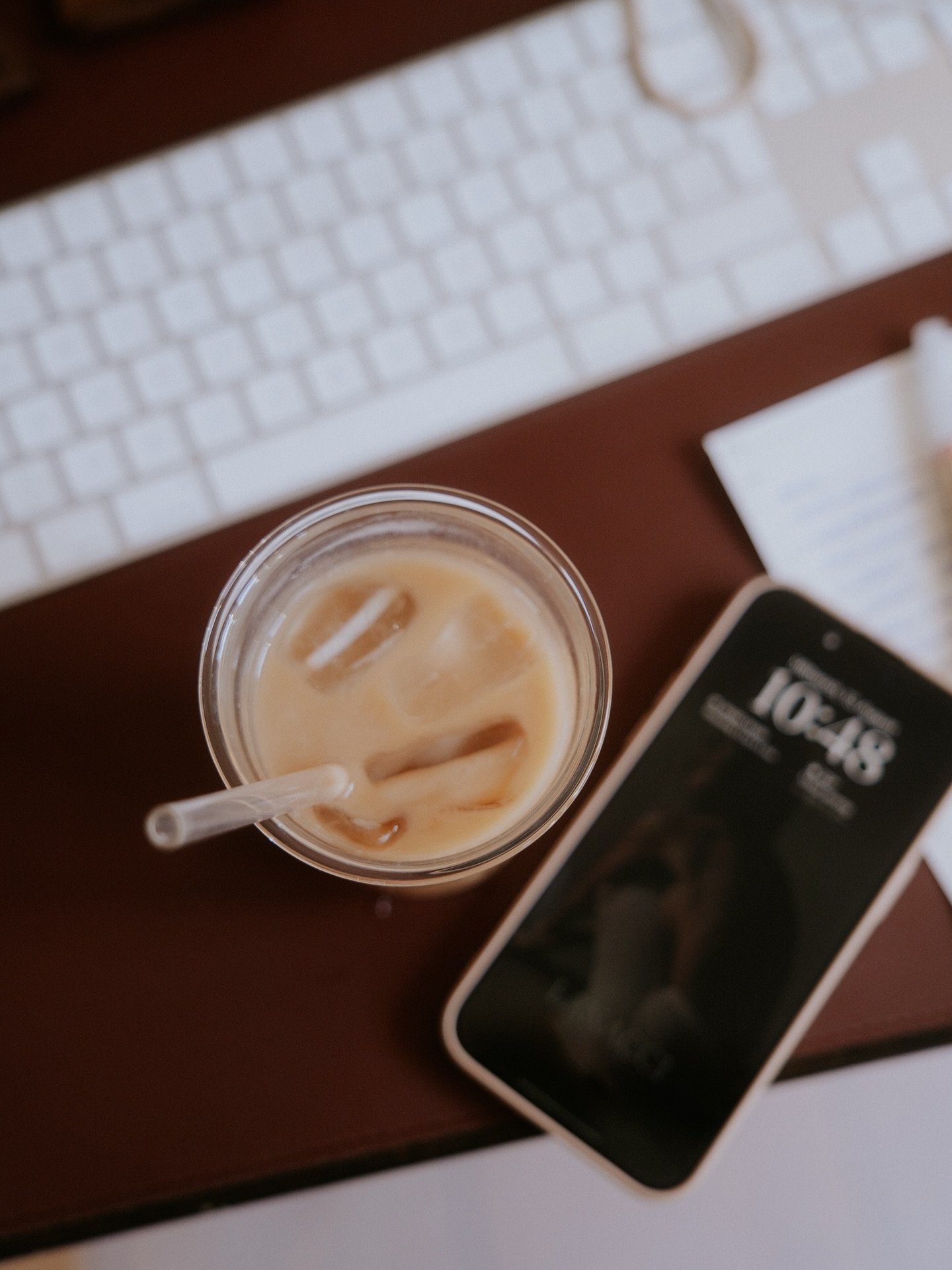 iced coffee &amp; work 🤍
branding shoot for @lanacci_agency