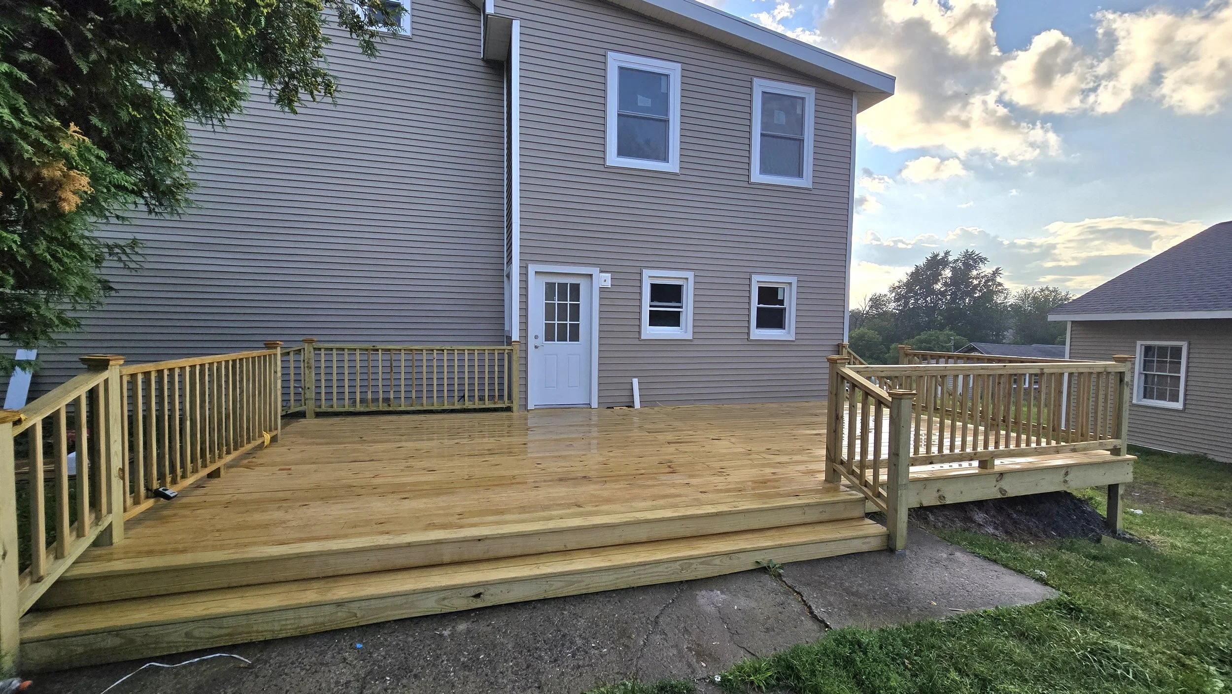 Side Deck B (1).jpg