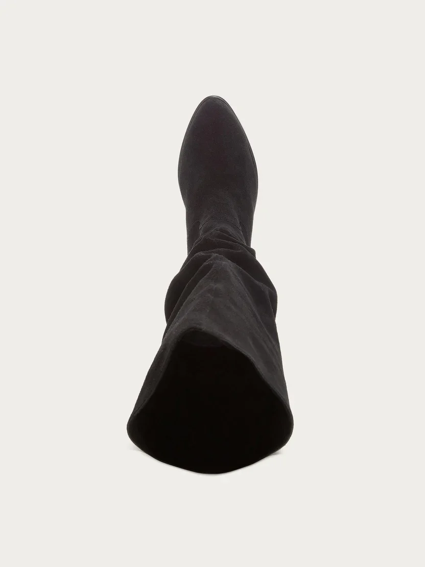 easton_cow_suede_black_006copy.jpg.webp