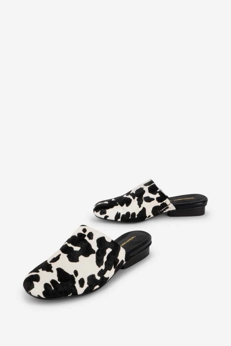 -INTENTIONALLY--------------Touch-Cowhide-Slip-On---Black-Moo-Leopard-20250331194218.jpg