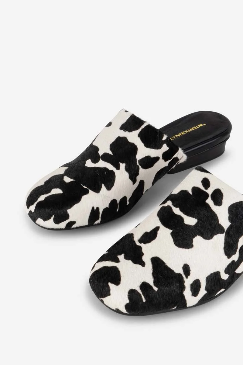 -INTENTIONALLY--------------Touch-Cowhide-Slip-On---Black-Moo-Leopard-20250331194218-1.jpg