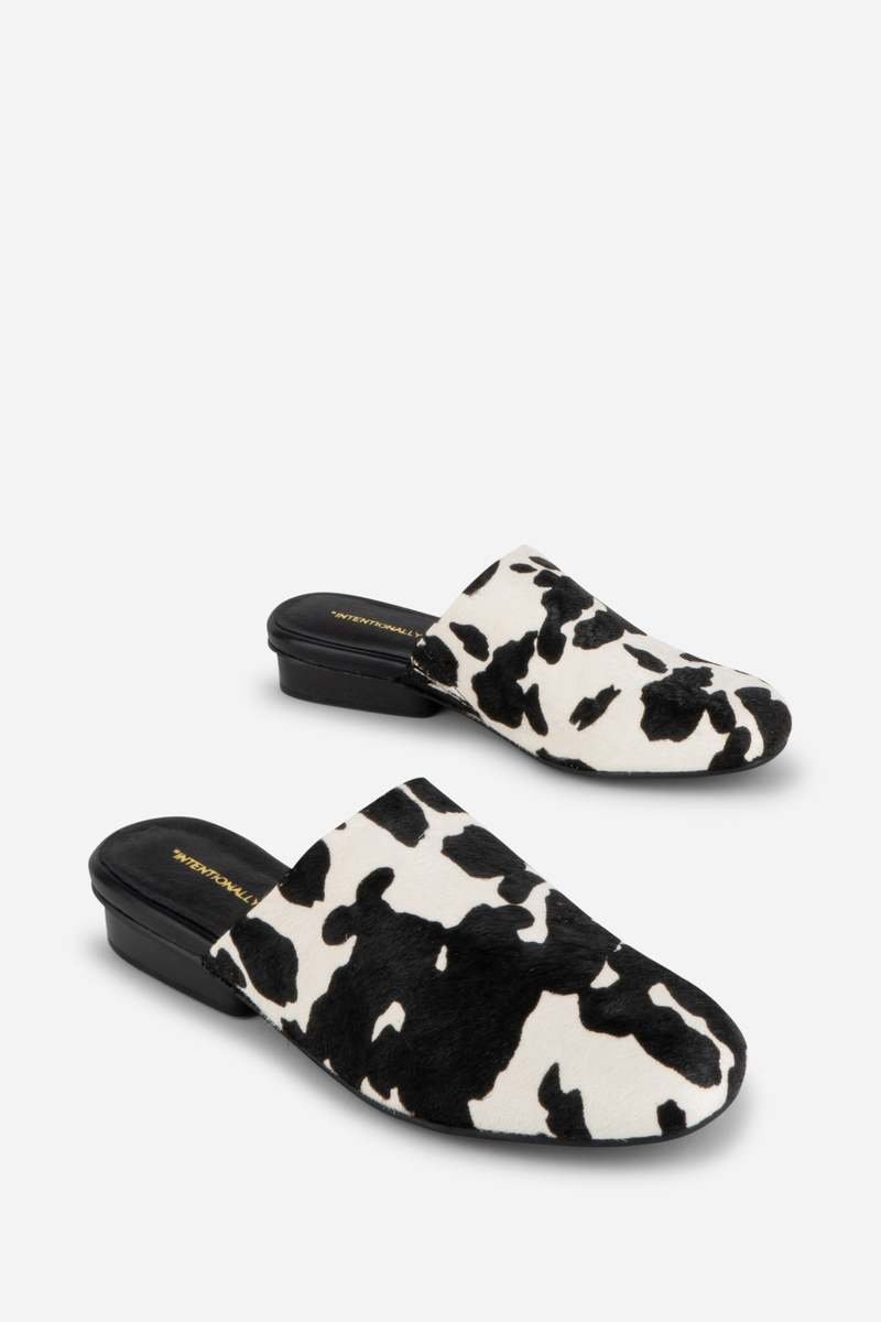 -INTENTIONALLY--------------Touch-Cowhide-Slip-On---Black-Moo-Leopard-20250331194217.jpg