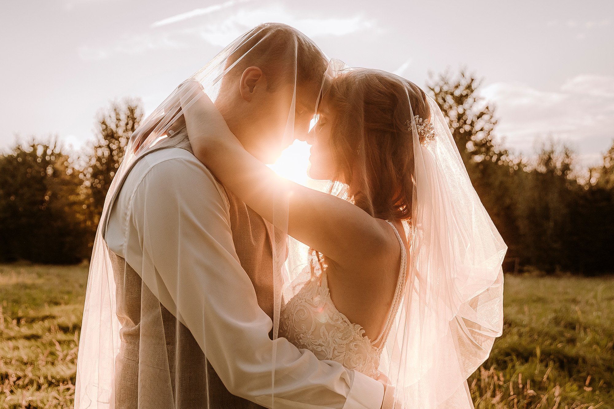 Hochzeitsfotografie im Sonnenuntergang in Aachen