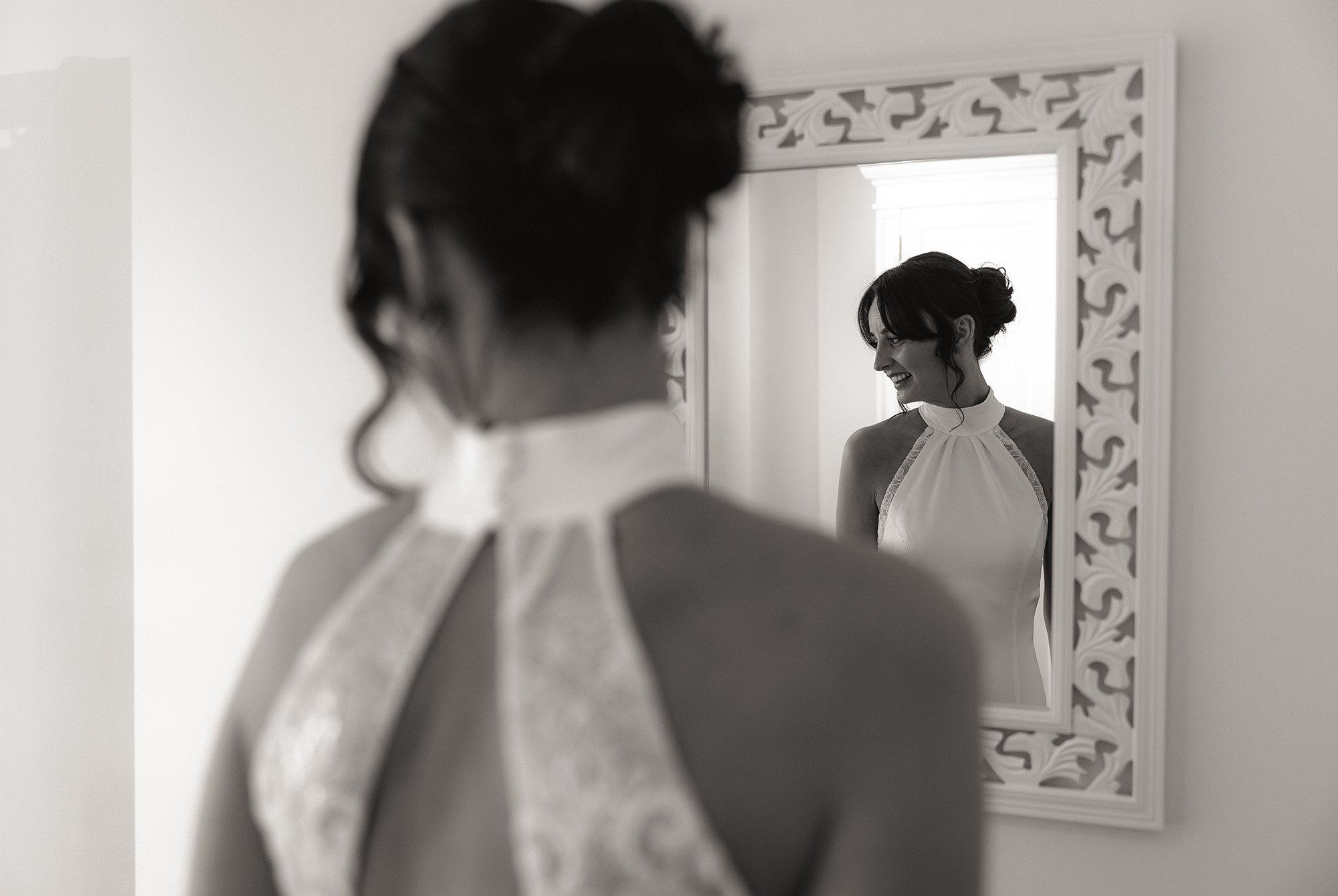 Getting Ready einer Braut für ihre Herbsthochzeit in der Eifel.