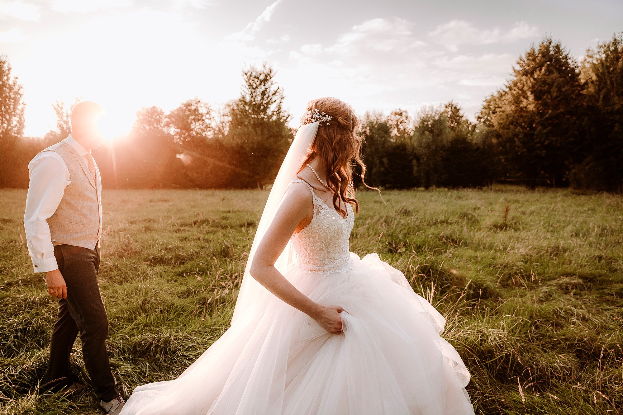Hochzeitsfotografie im Sonnenuntergang in Aachen