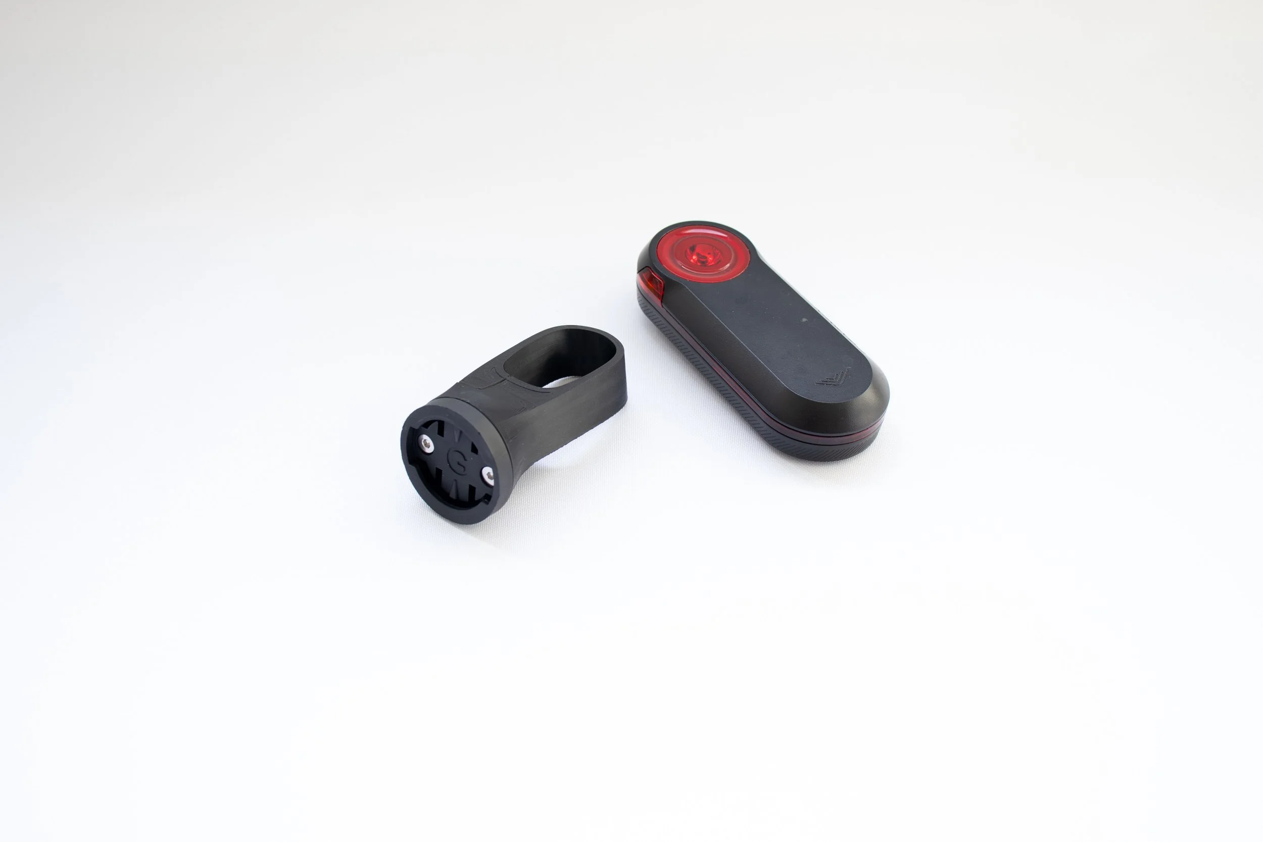 Support vélo de radar lampe arrière Garmin Varia MEGAMO PULSE ELITE aerodynamique tige de selle - impression 3D - Wahoo TRACKR - SOLVY BIKE