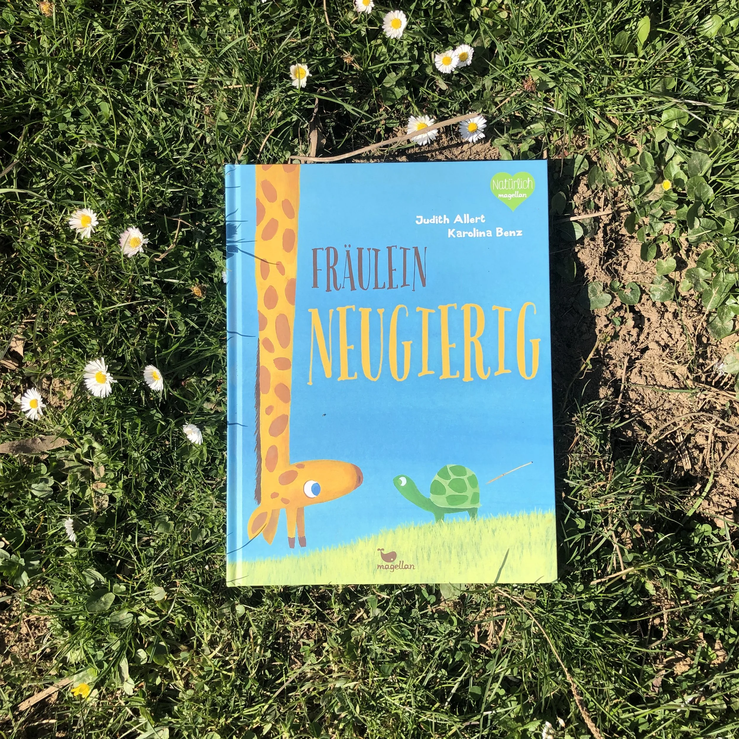 Ein Foto von dem Bilderbuch "Fräulein Neugierig"