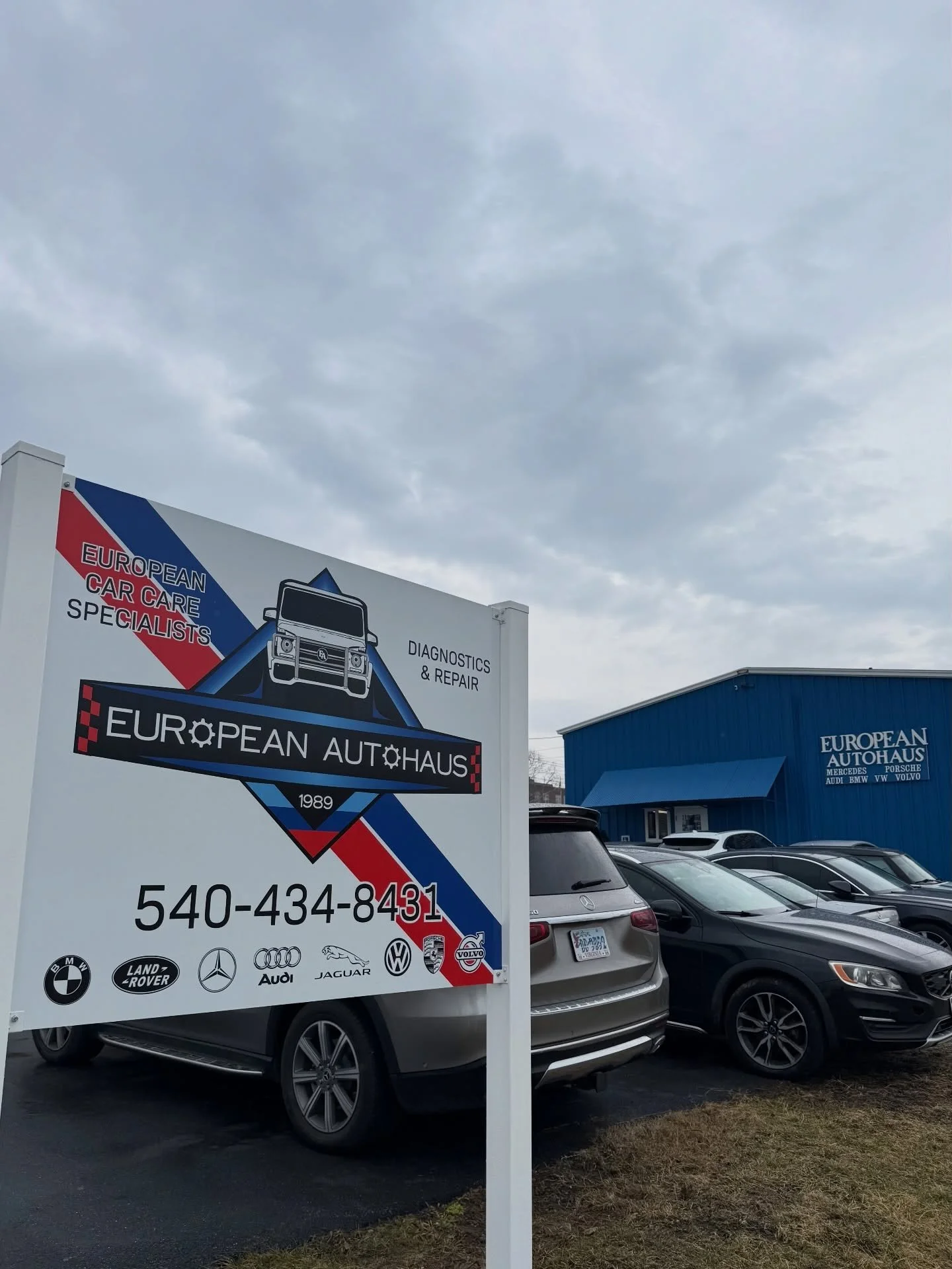 The sign is new, the M cars never get old 😤👀🏎️
.
.
.
.
#BMW #BMWMSeries #MPower #NewSign #BMWLife&rdquo;