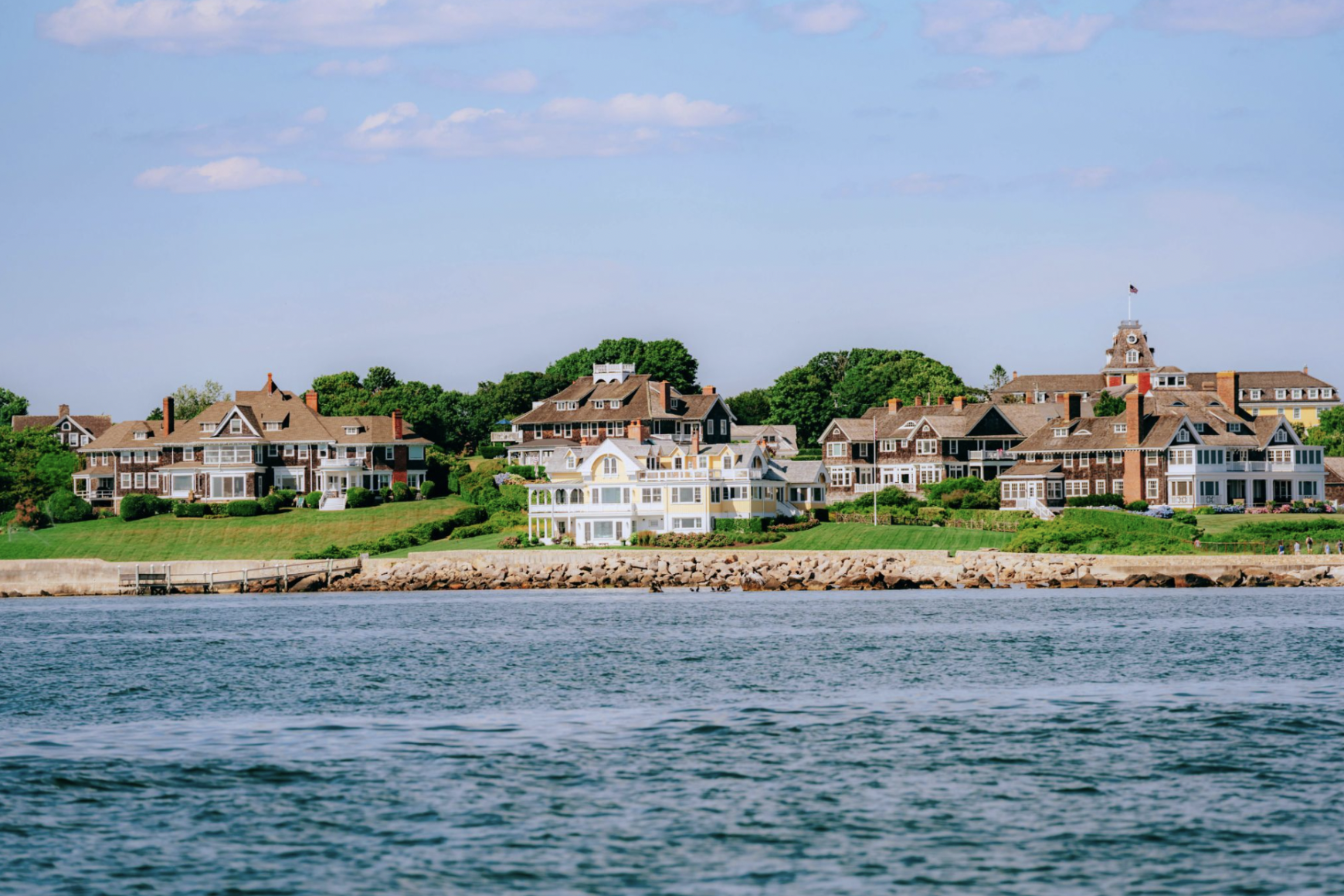 How to Structure a Cash Offer for a Luxury Home
