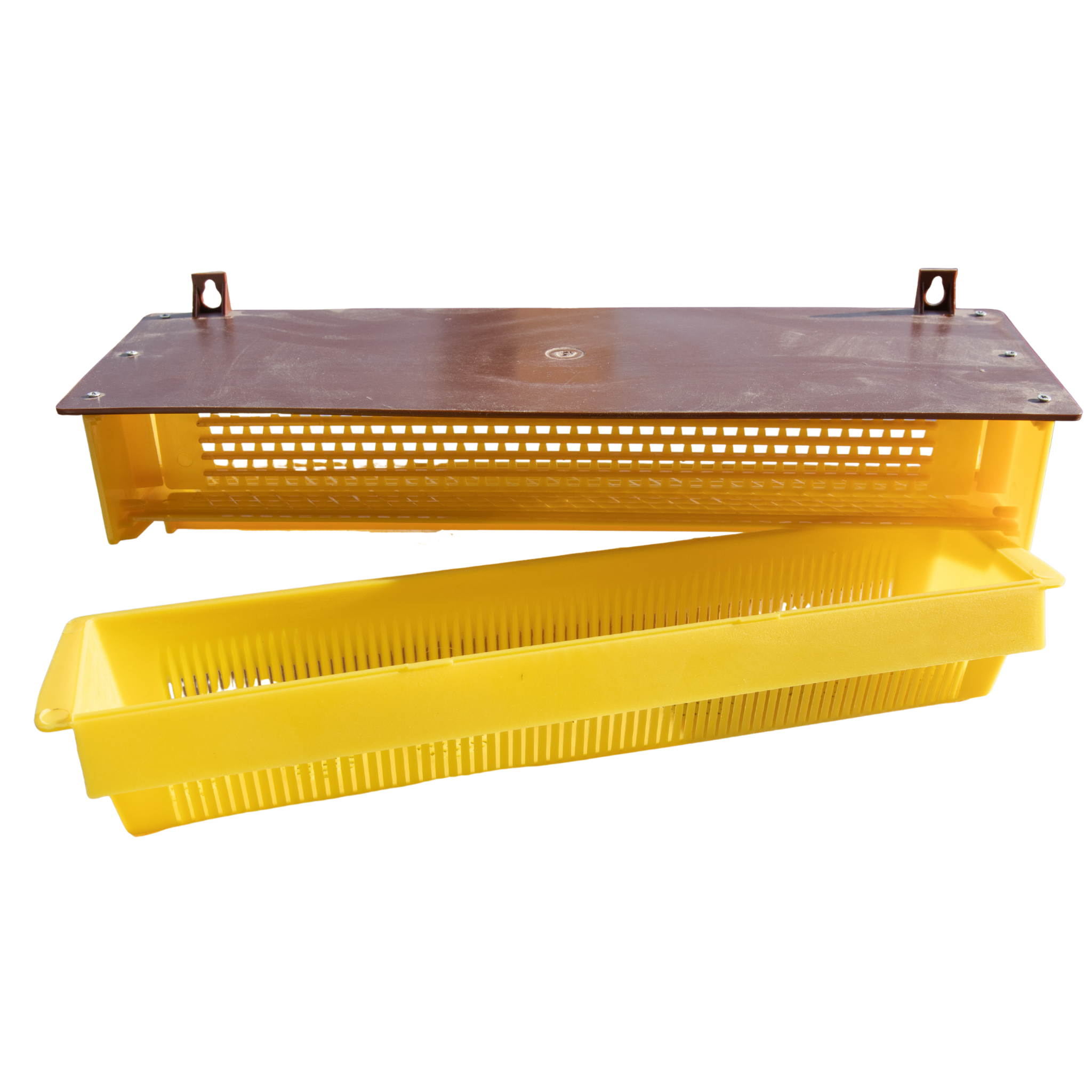 plastic pollen trap 3 quarter angle.png