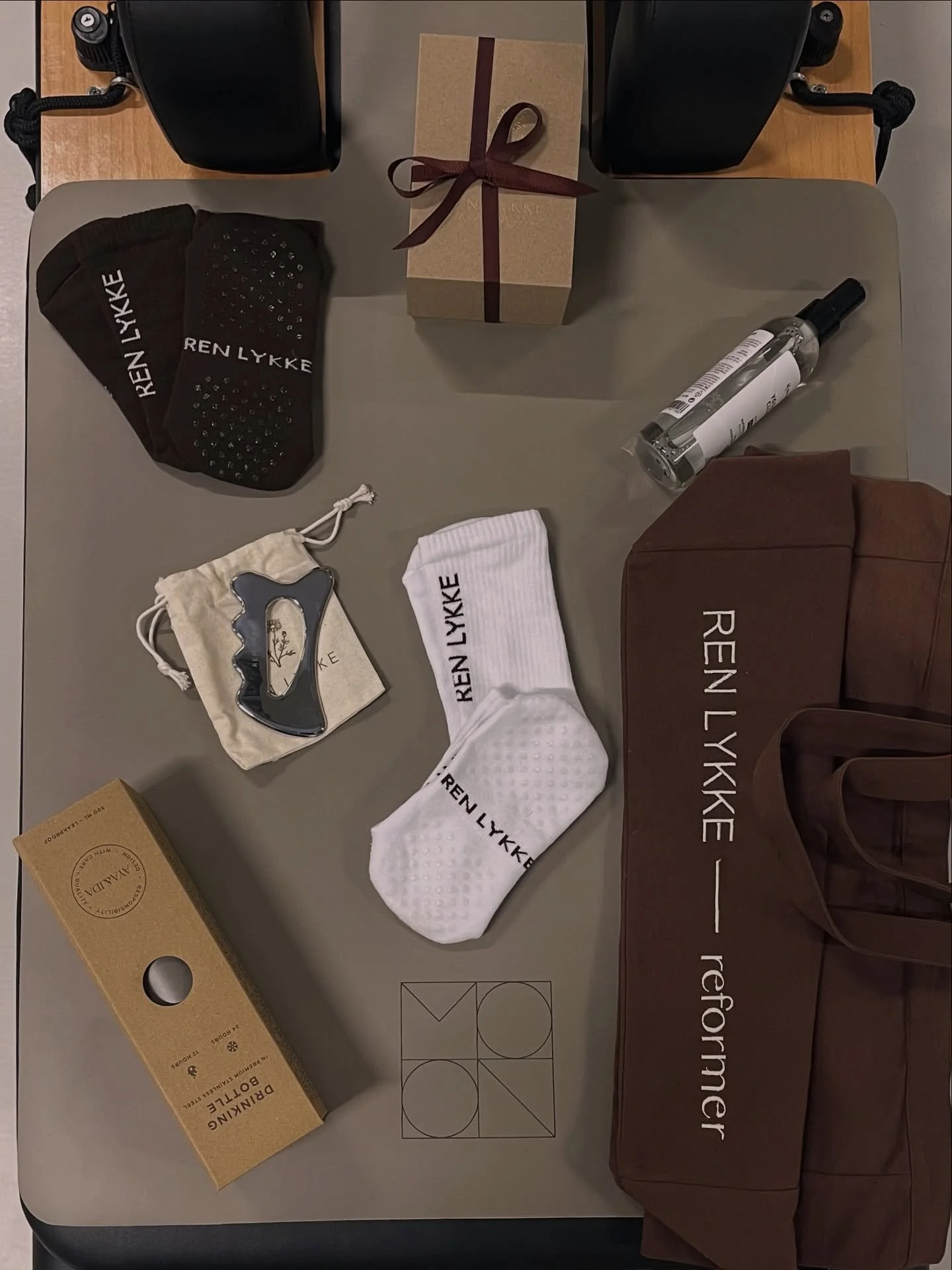 Mangler du de sidste jule&oslash;nsker - eller lidt selvfork&aelig;lelse✨💌 

Gavekort, reformersokker eller gua sha til kroppen - sm&aring; ting til advents- eller julegaven fra REN LYKKE reformer🎄