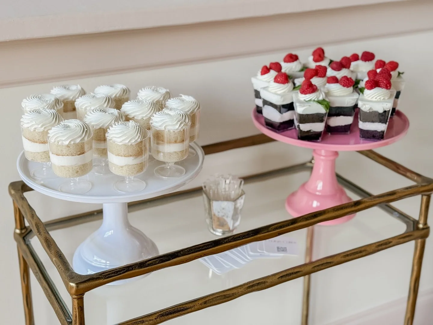 You invite the guests &amp; we&rsquo;ll bring the desserts 🍰
Loving these individual dessert options! Let us fill your table for your next event ❤️

#dessert #desserttable #desserttime #cake #letseat #letthemeatcake #yeahthatgreenvillesc #yeahthatgr