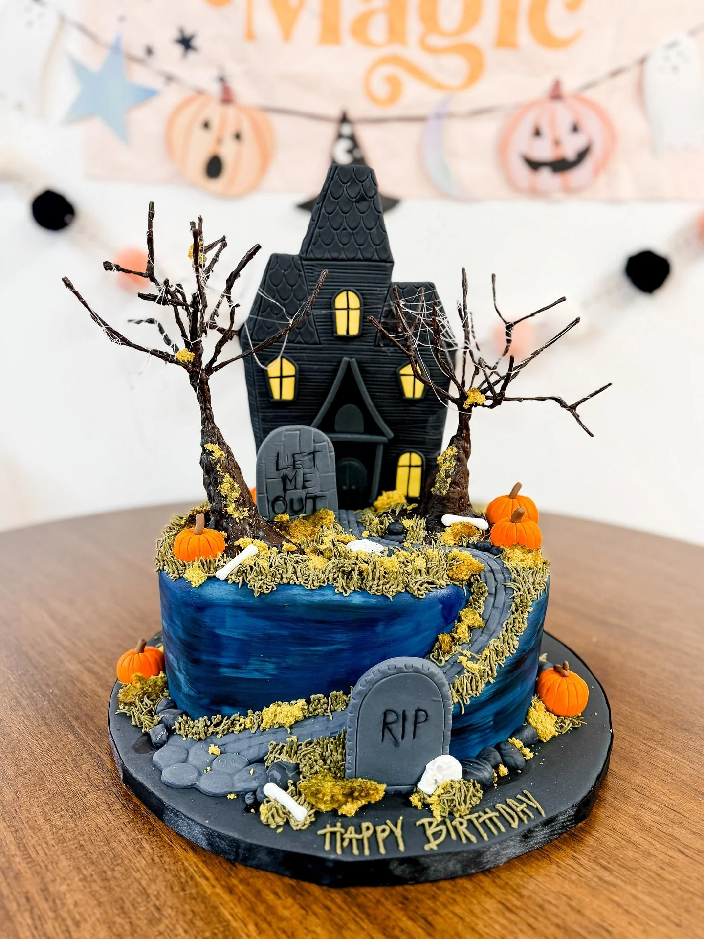 Happy Halloween 🎃👻