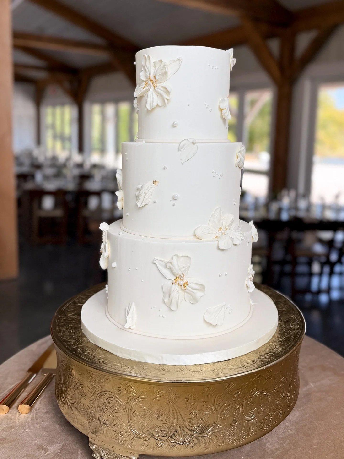 This cake was pure perfection 🤍