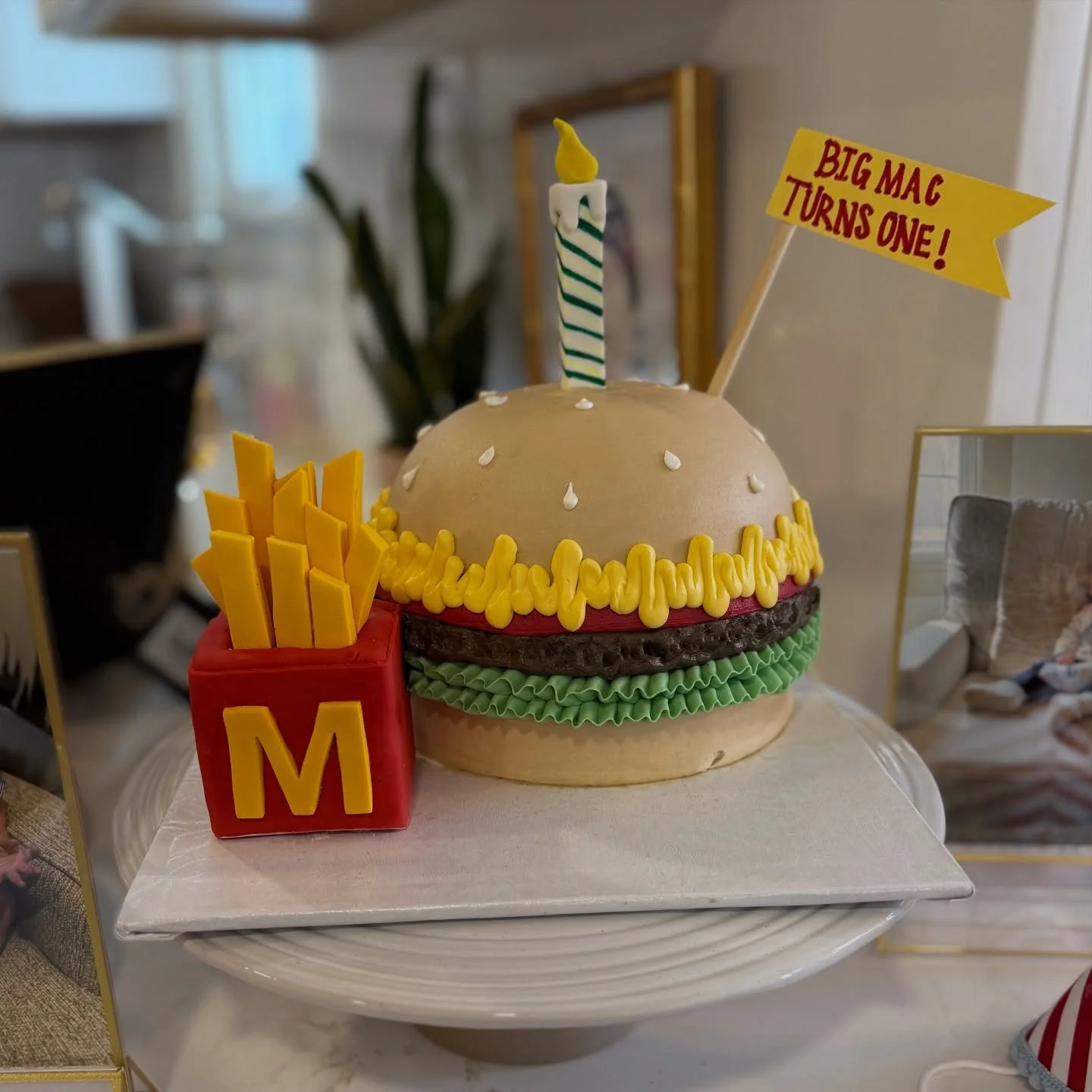 Quite possibly the cutest first birthday theme 🍔🍟
