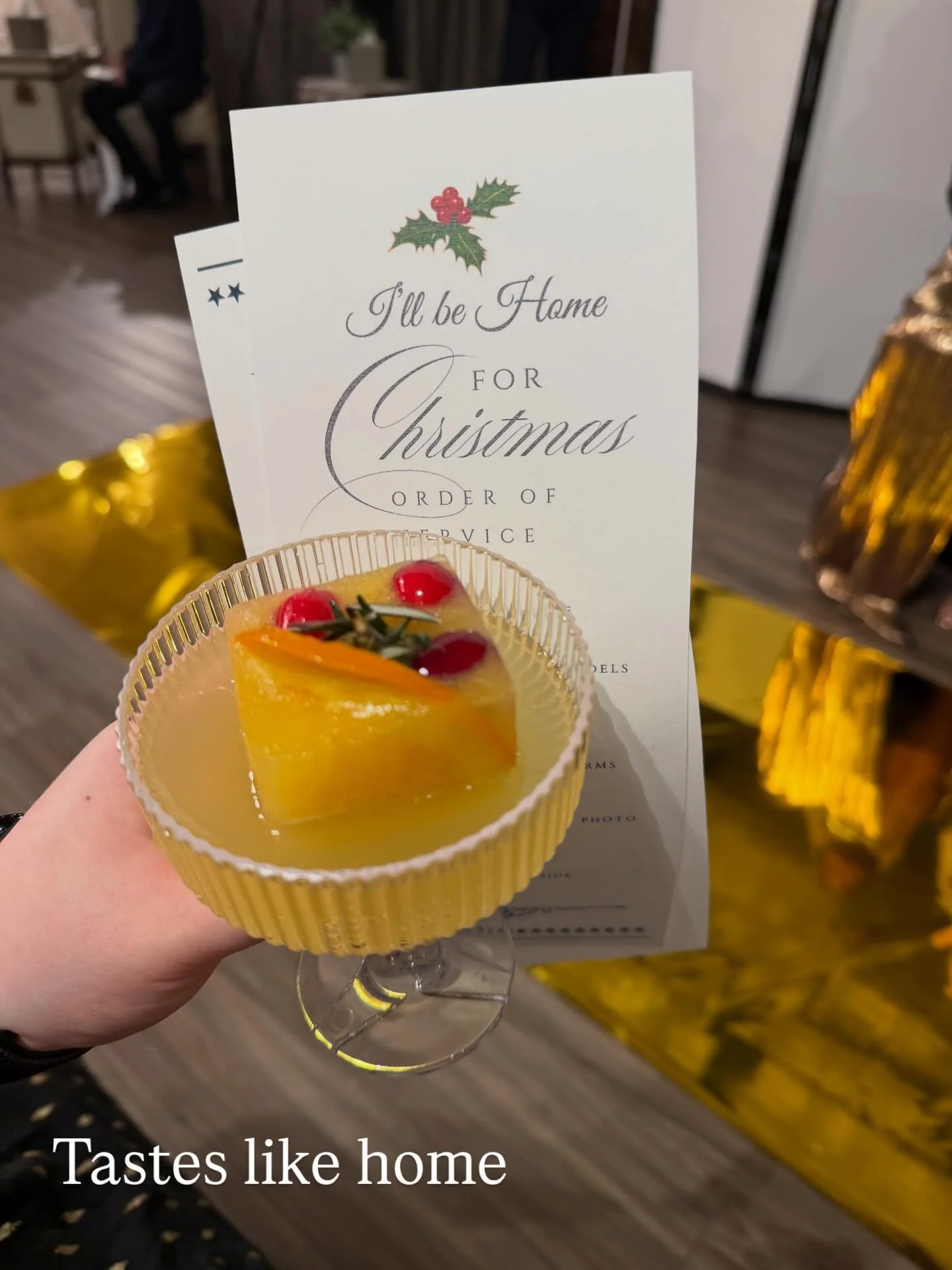 @avalaurennebride.sc  holiday show