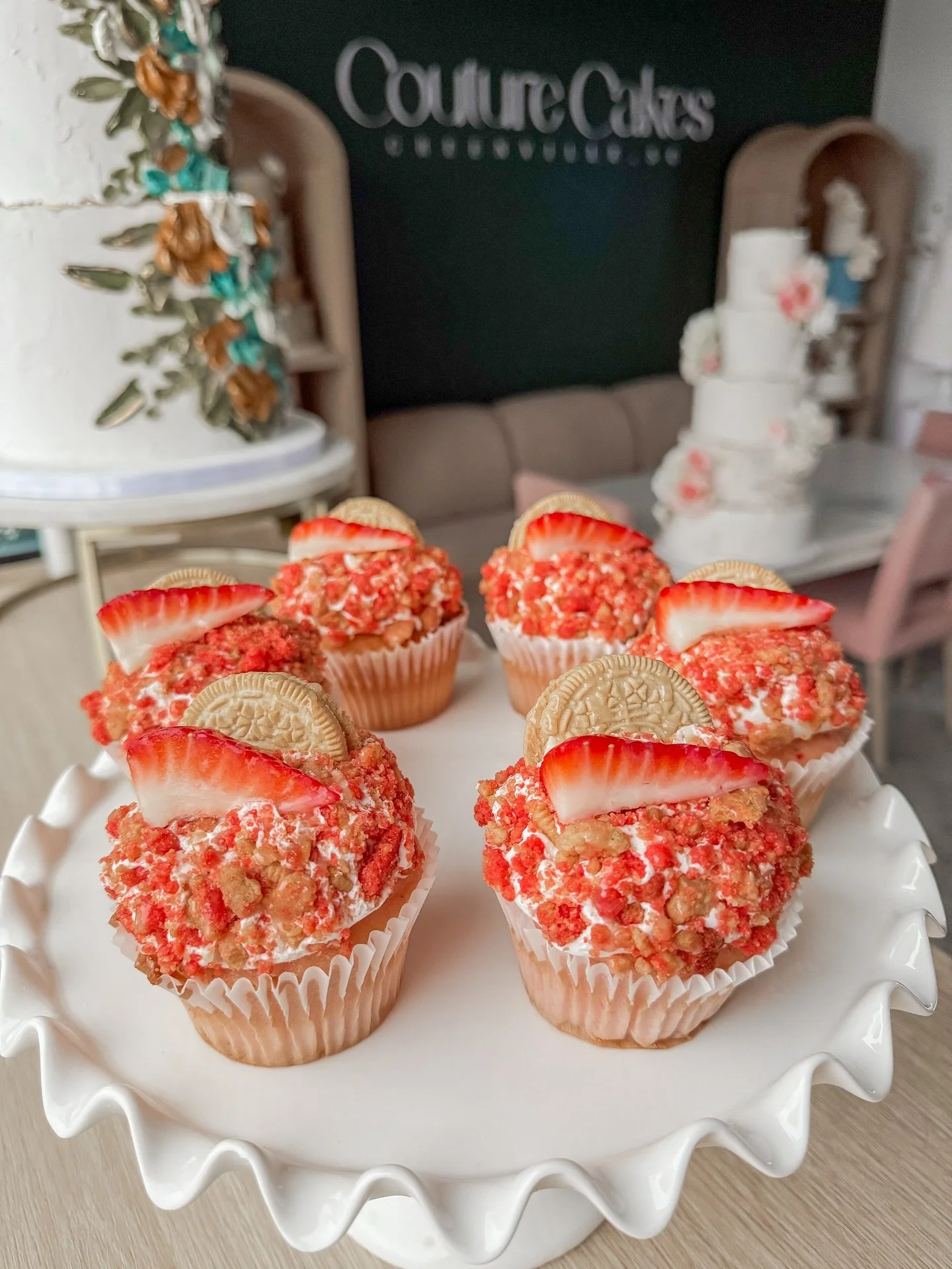 Strawberry Crunch is back &amp; better than ever 🍓🧁
