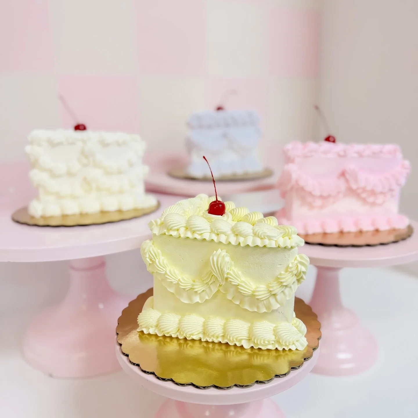 Vintage cake slices 🍰🍒 perfect for sharing with that special someone 🥰 
Available for preorder on our website soon! 
Couturecakesofgreenville.com