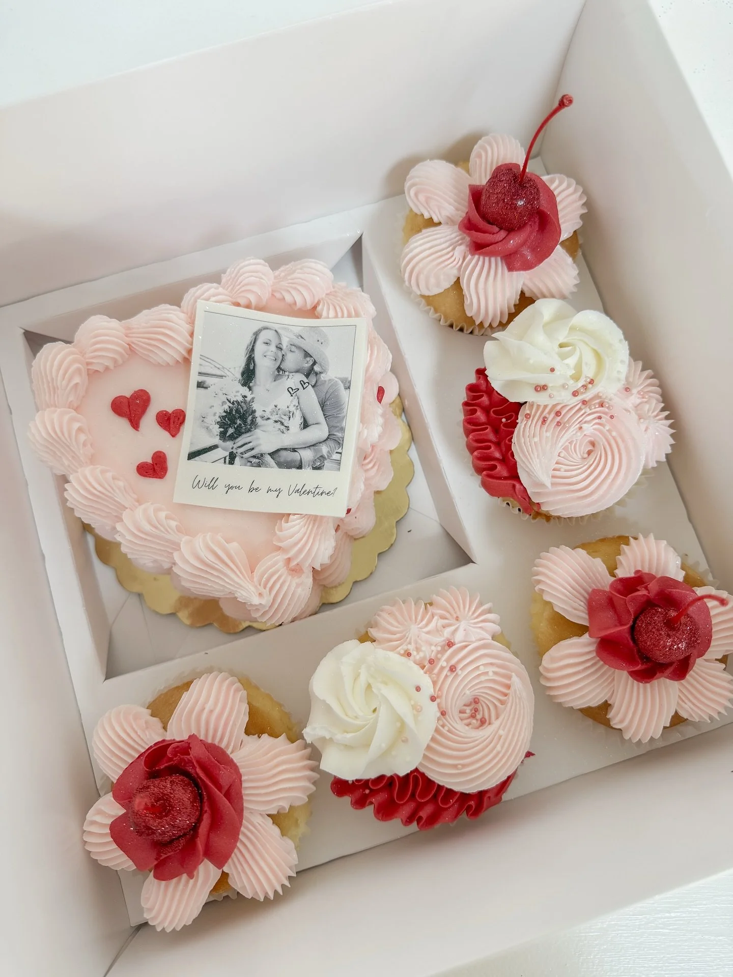 A picture, perfect Valentine 💌 
Show that special someone how much you LOVE them with a custom bento box 🍰🧁💕

Available for preorder on our website now! 
Couturecakesofgreenville.com