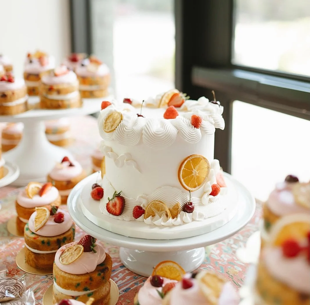 Feeling all the summer vibes with this one 🍊🍋🍓🍒
Our summer cupcake flavors will be back in store starting tomorrow! 🧁