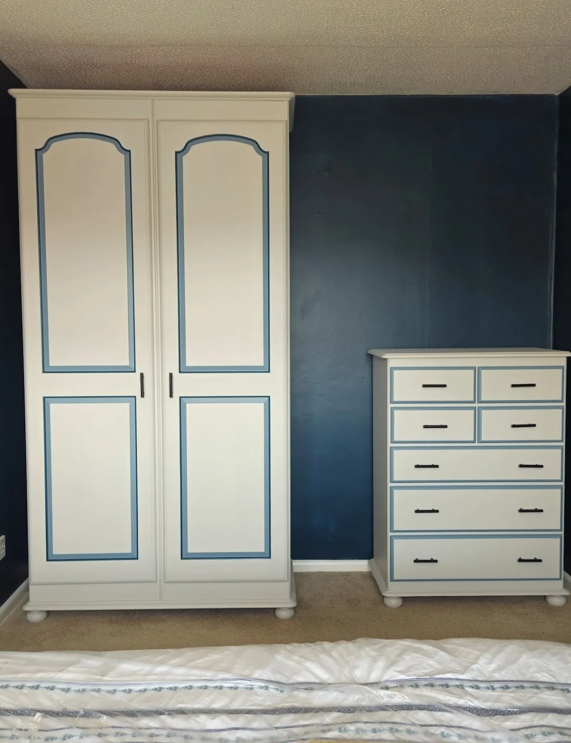 pine wardrobe and chest of drawers.jpg
