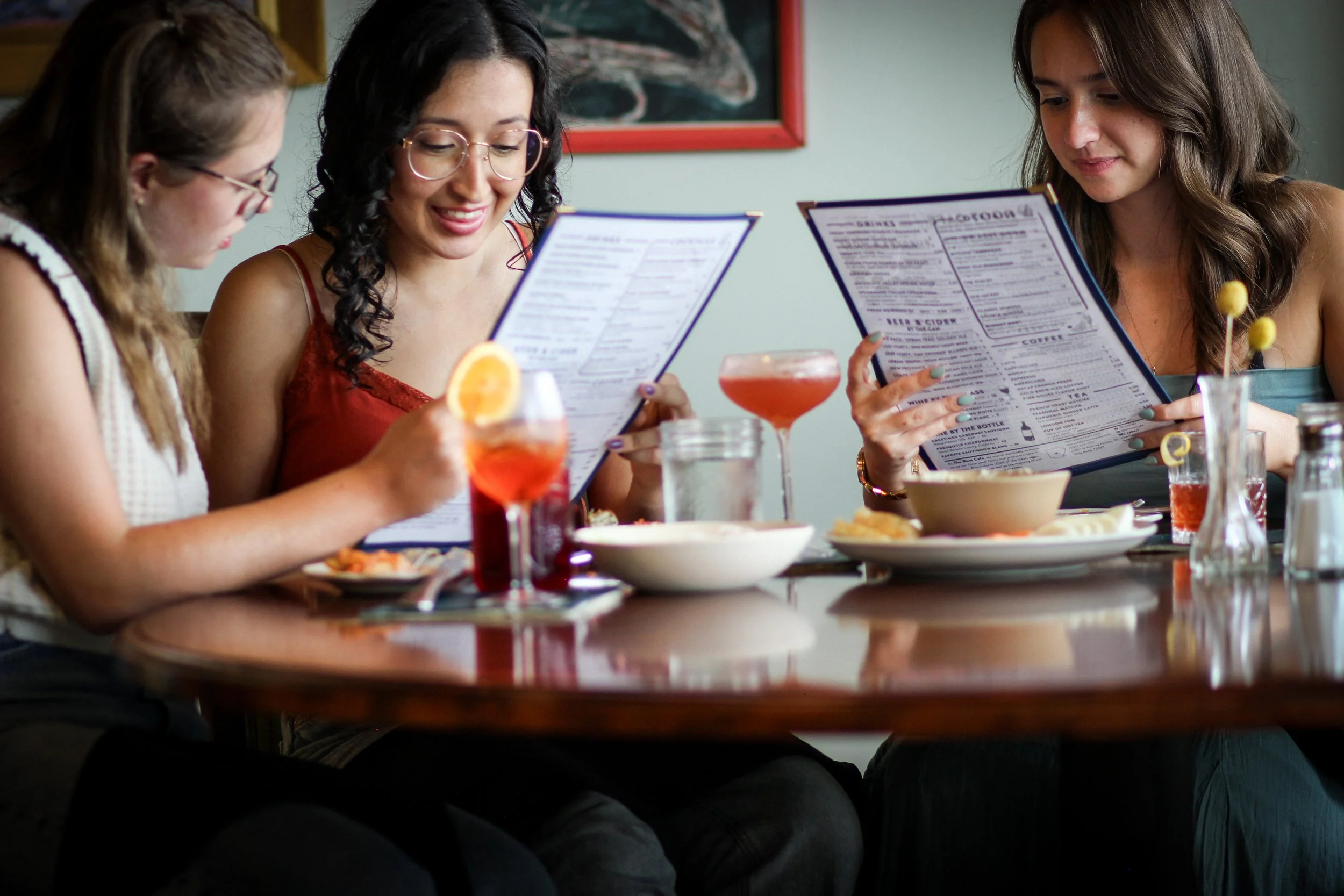 happy hour friends .jpg