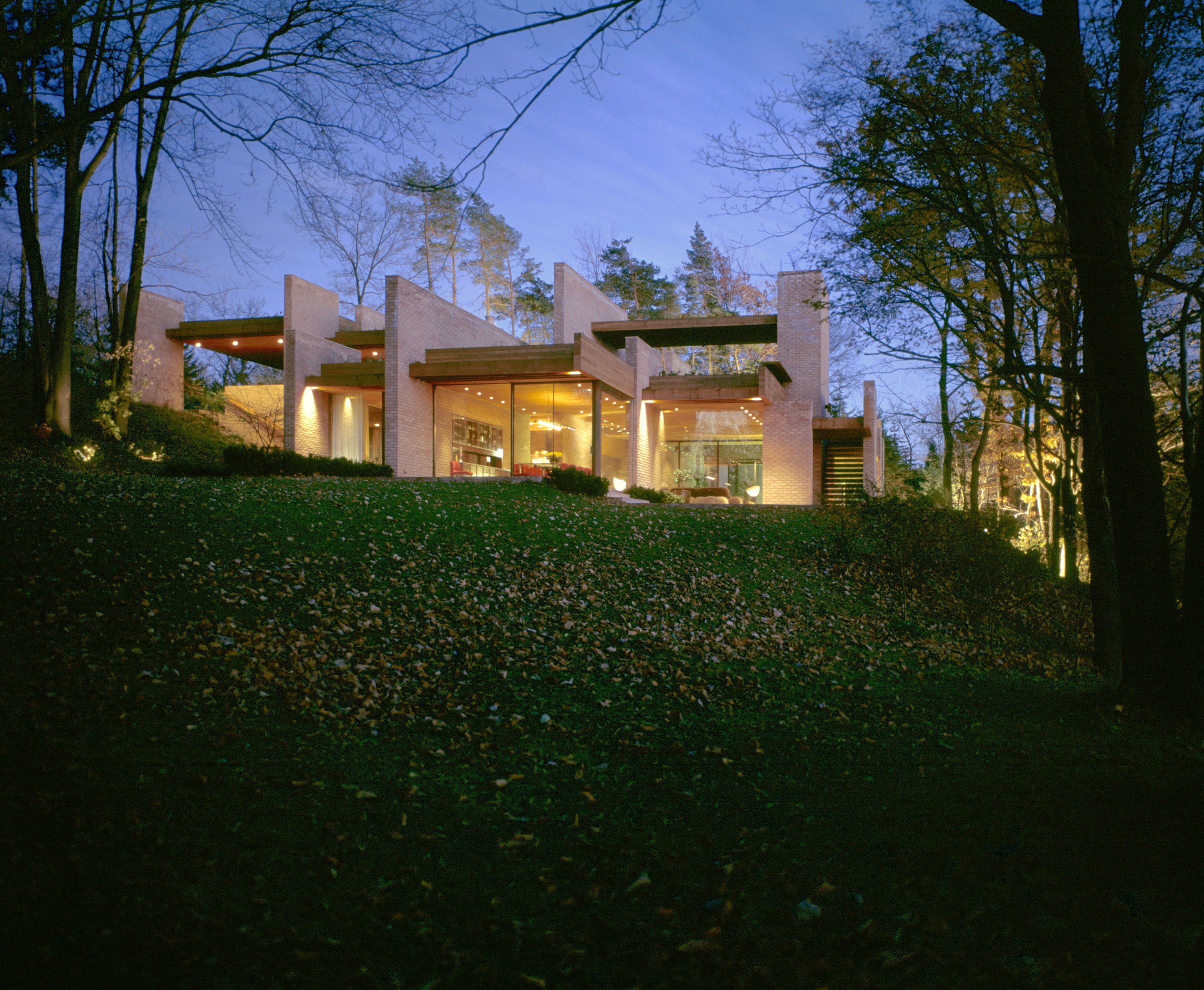 Hilborn House,
Cambridge, Ontario, Canada Designed 1974