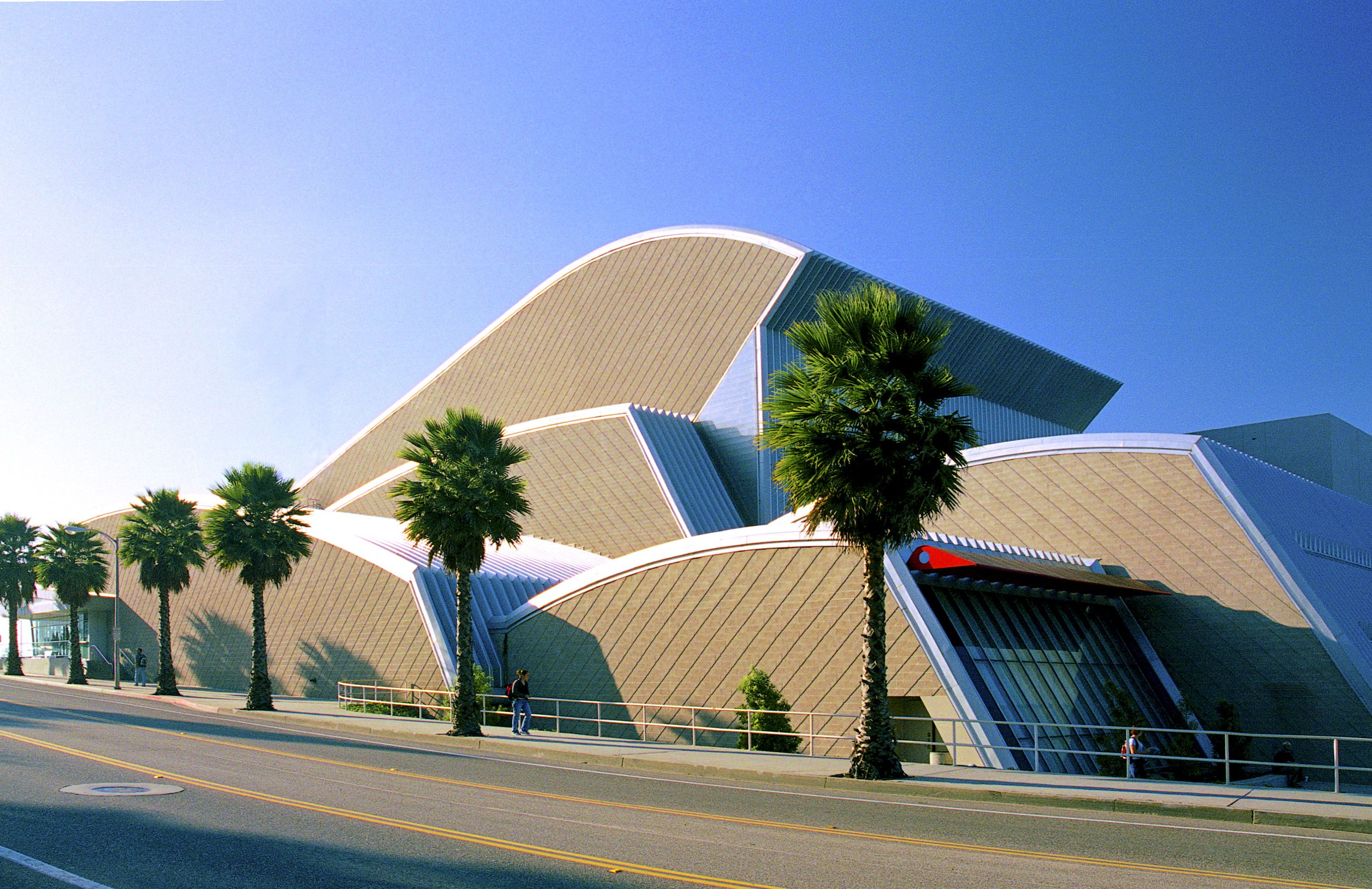 Christopher Cohan Performing Arts Center, San Luis Obispo, California, USA. Conceptual design 1989, with Alberto Bertoli and John Carl Warnecke Associates
