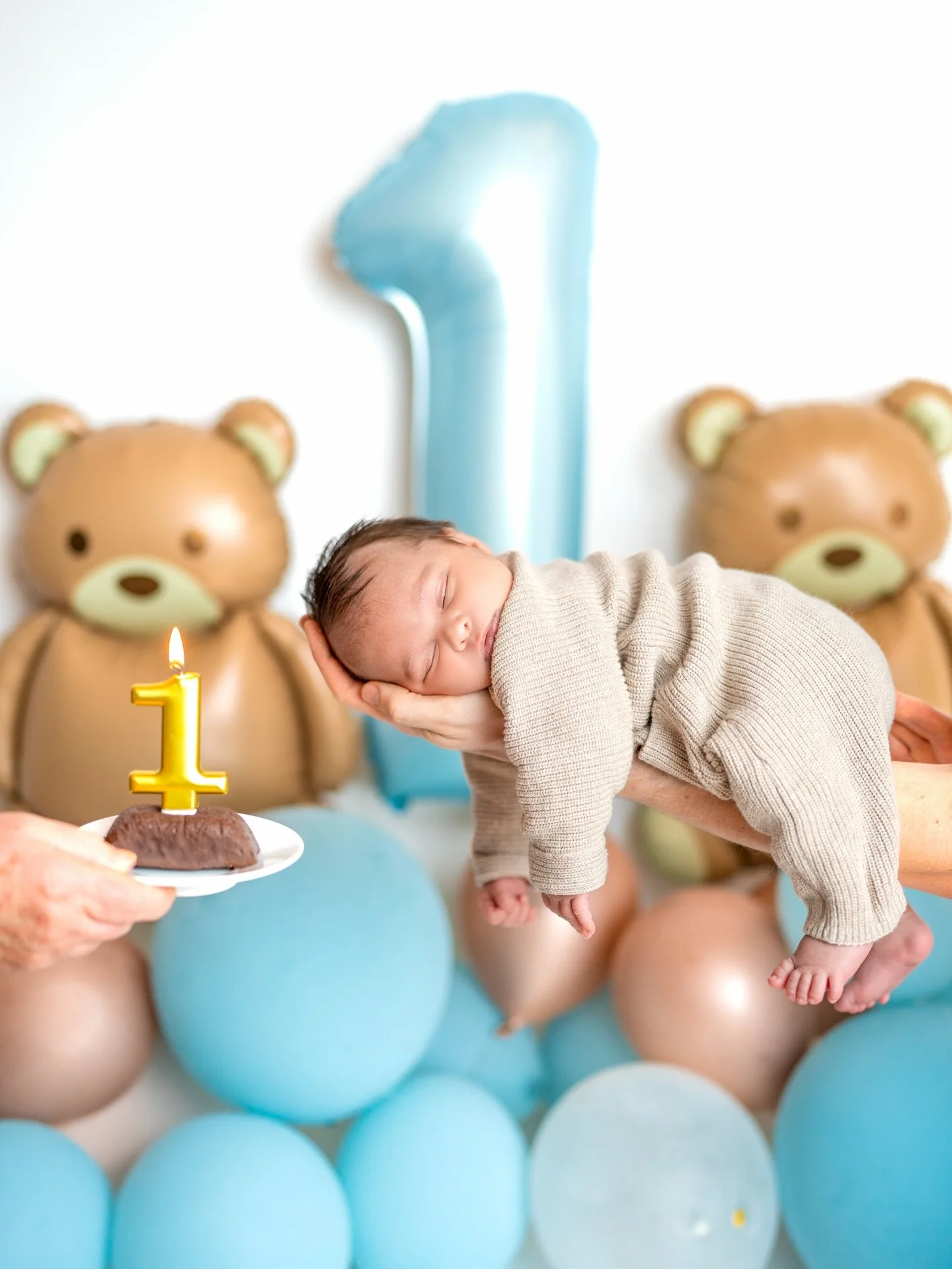 Ein Monat mit dir🩵, mein Latino-Deutscher 😍🩵

1 mes de ti 🩵 Mi Alem&aacute;n Latino Maximilian Miguel 😍🩵