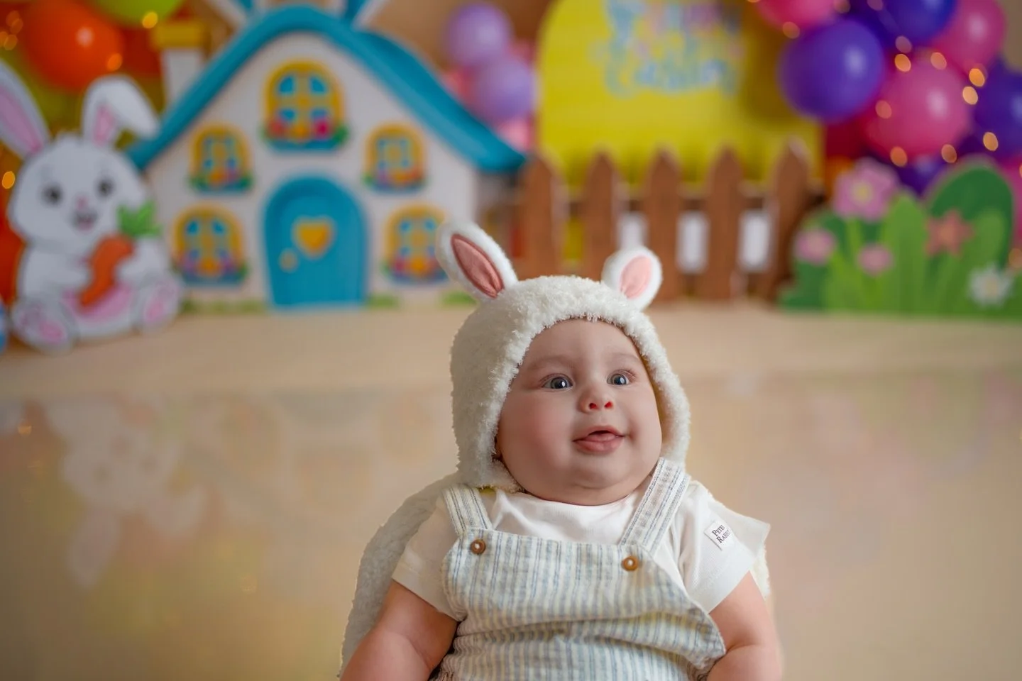 Mamis kleiner blauer Prinz bei seinem ersten Ostern 🐣😍🩵

Principito azul de mami en su primer pascua 🐣😍🩵