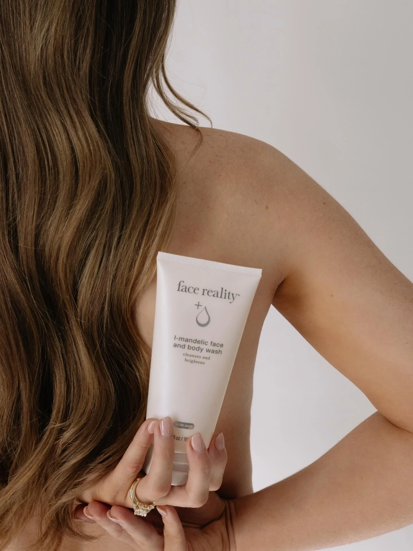 Spring is around the corner and summer isn&rsquo;t far behind ☀️ That means more skin showing and in the treatment room we start hearing more concerns about body breakouts and discoloration. 

One of our go-to recommendations is Face Reality Mandelic