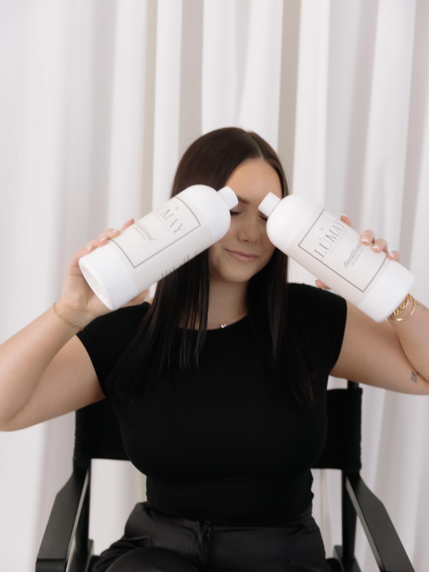 No need to worry about turning orange with our custom spray tans! ✨

We tailor the perfect shade to complement your skin tone whether you&rsquo;re getting ready for a special event or just want a little pick-me-up with a beautiful bronzed glow🤎

Boo