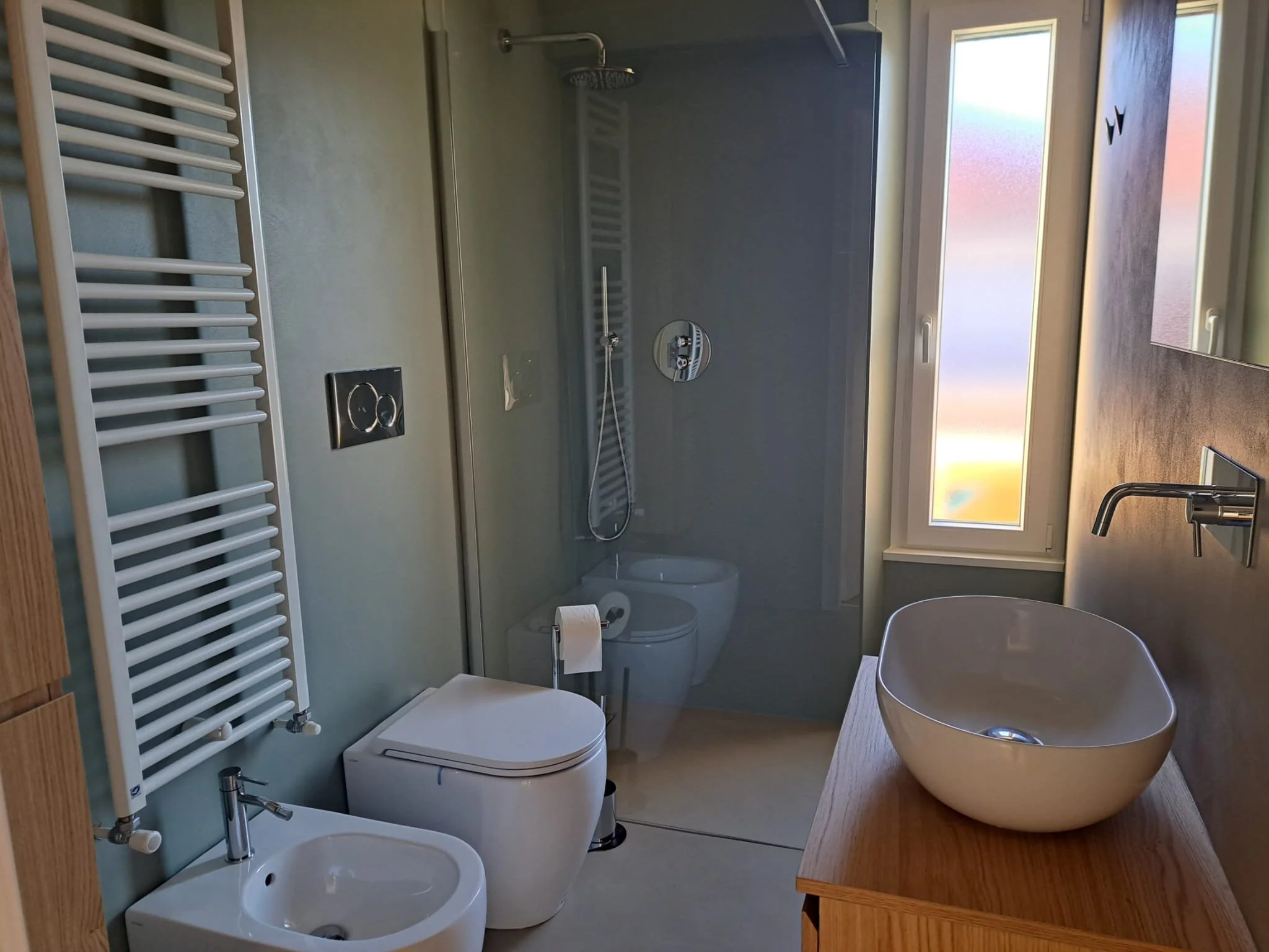 Ristrutturazione bagno in resina