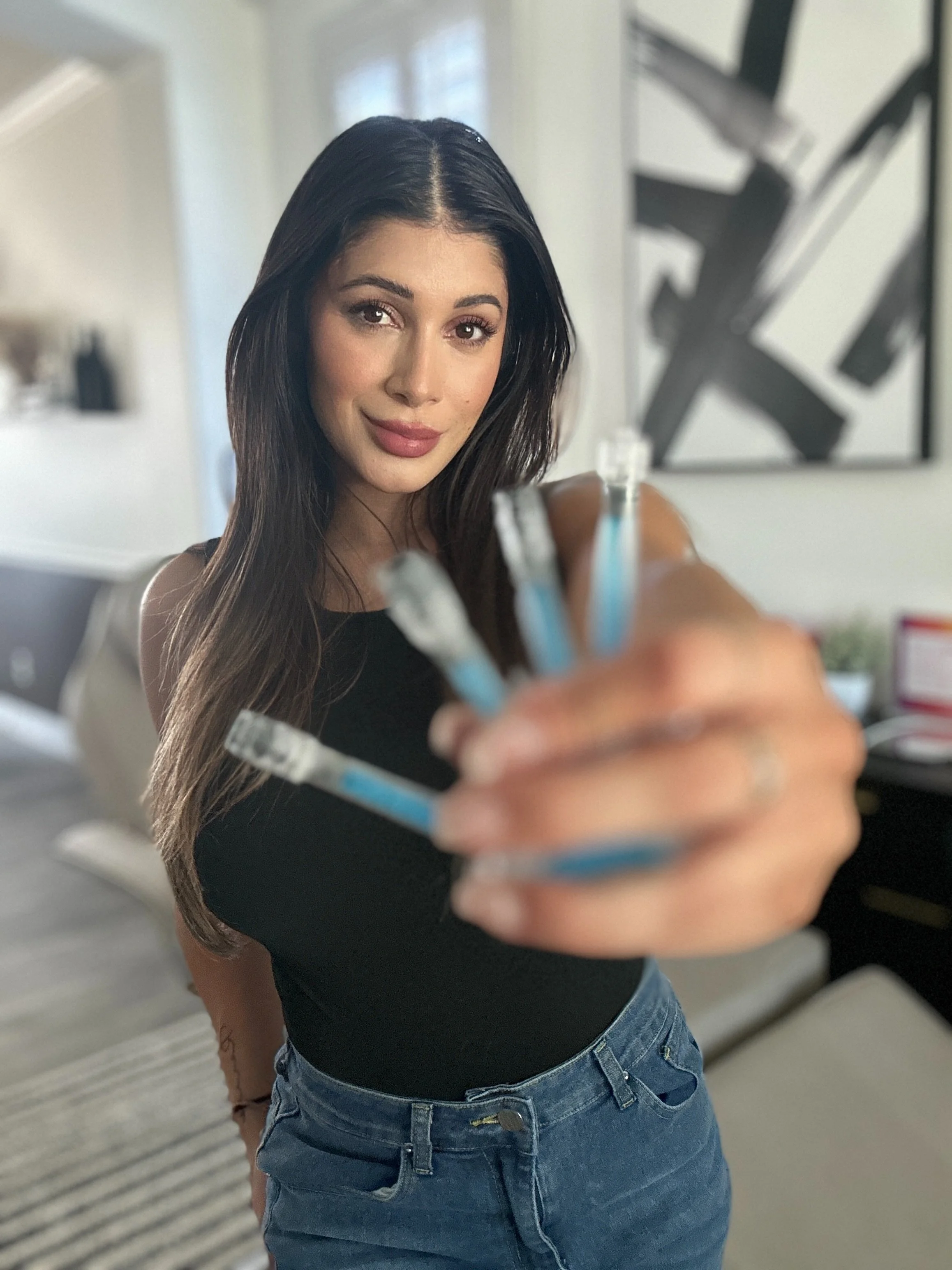 needleless lip filler