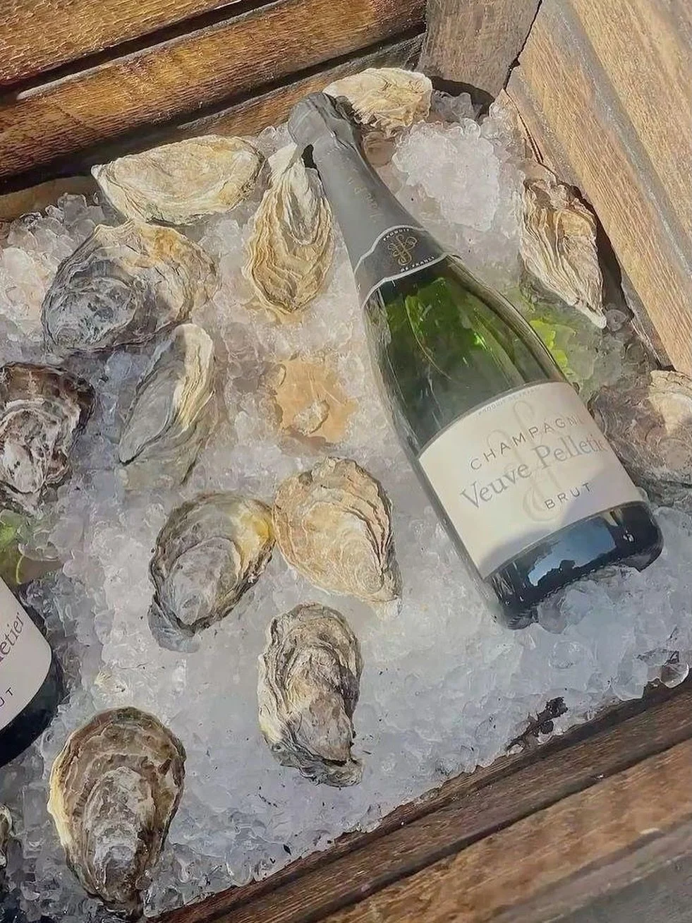 Wednesday, 3&ndash;5pm 🦪 oysters + champagne by the fire at The Bait Shop. We&rsquo;re shucking, pouring, and toasting to the year ahead. Thank you, Rowayton, for every ounce of support since opening.