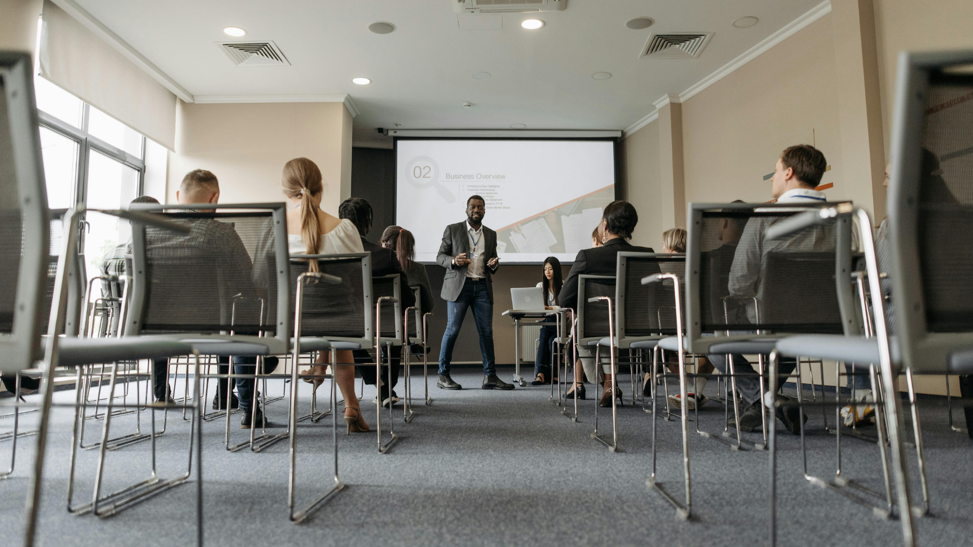 Social Anxiety in the Workplace: Meetings, Presentations, and Communication