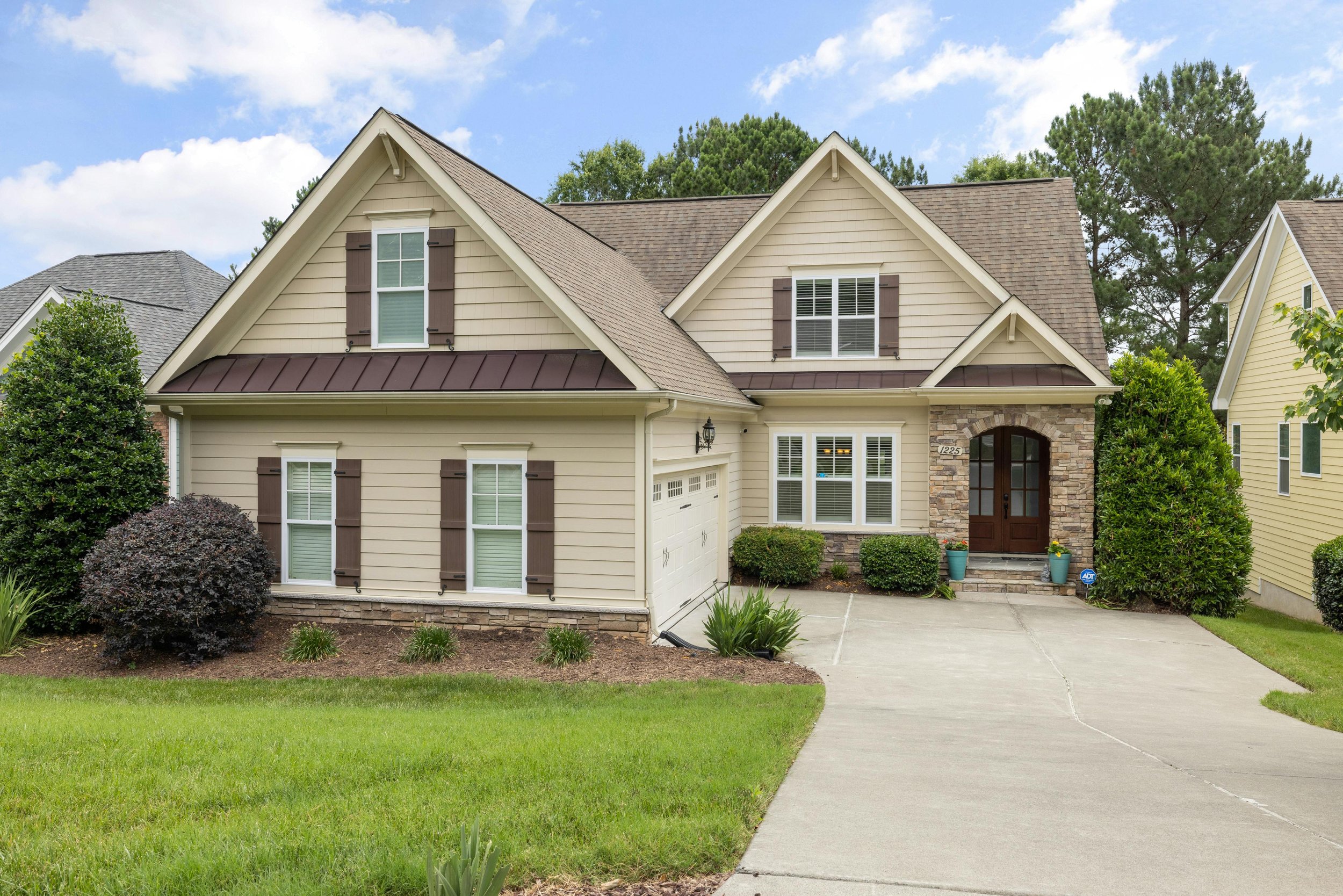 house-real-estate-media-gallery.jpeg